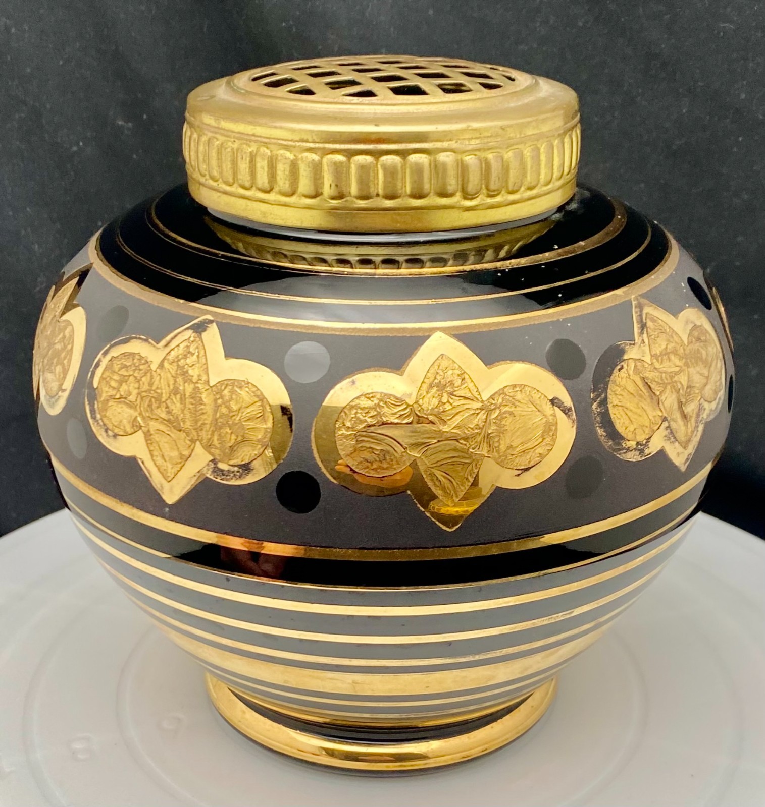ANTIQUE ART DECO BLACK HYALITE GLASS ROSE BOWL 7\