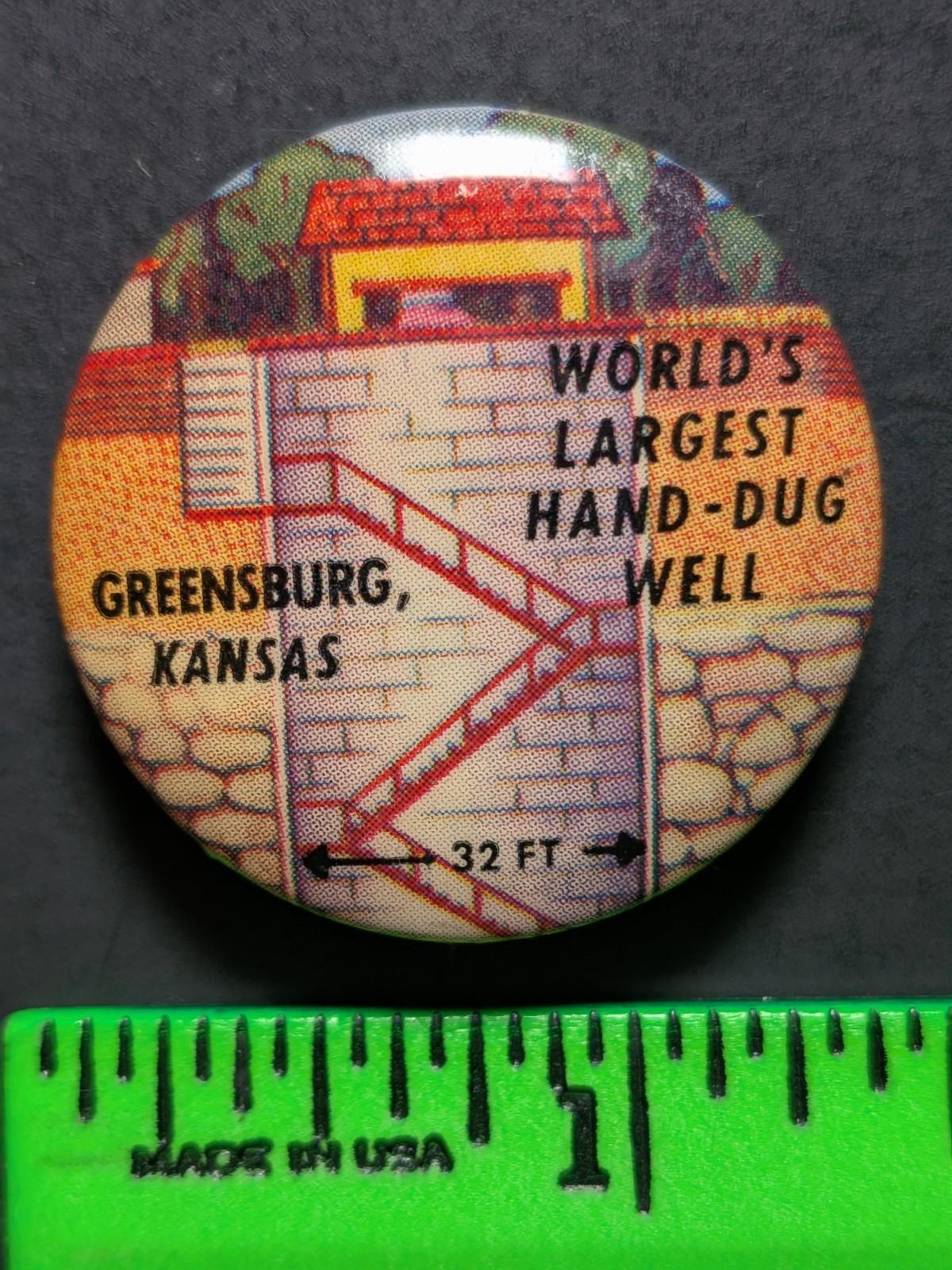Vintage World\'s Largest Well Greensburg Kansas Pinback Pin Vintage World\'s Largest Well Greensburg Kansas Pinback Pin