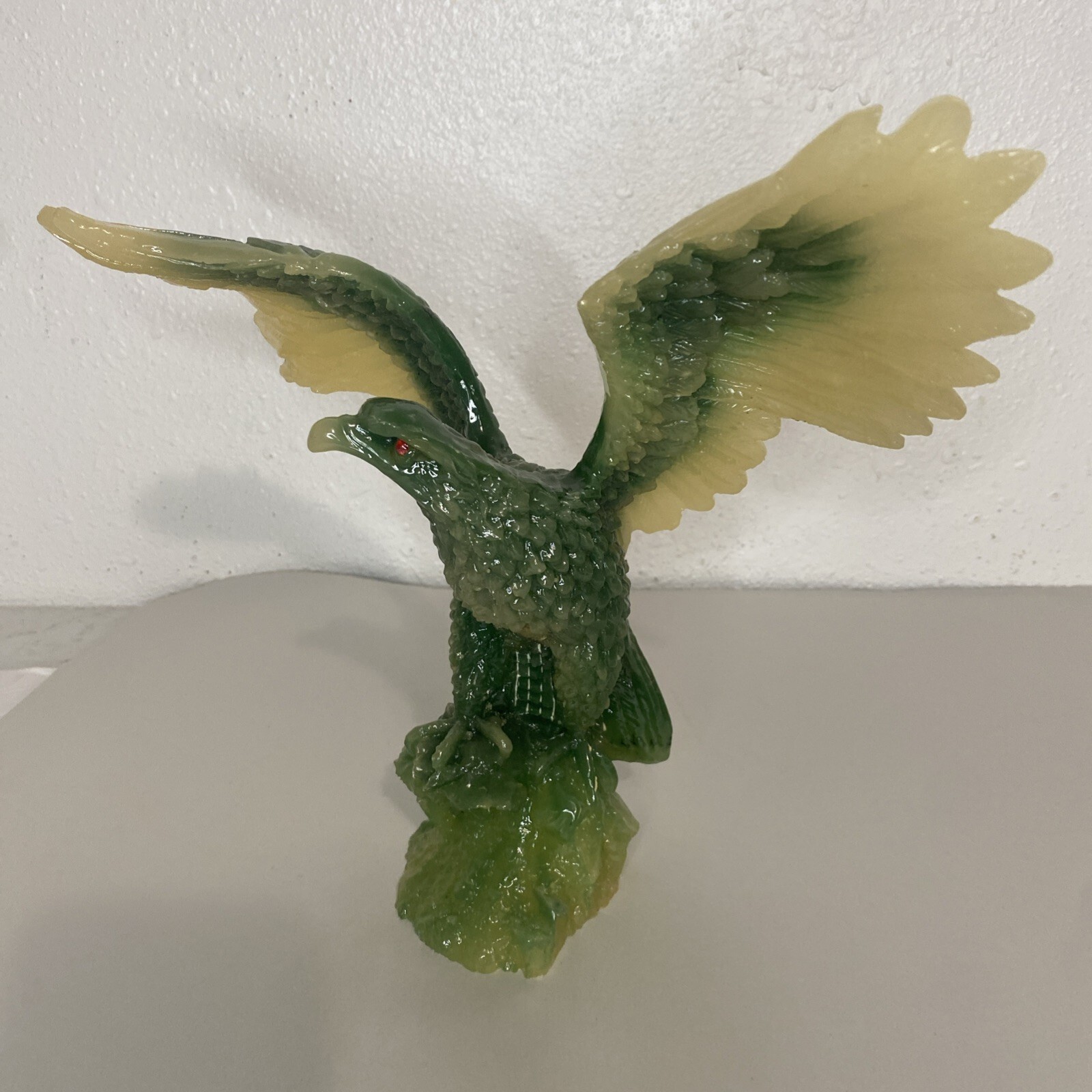 Very Elegant Resin Eagle Main Colors White And Green total height 8’& width 11\