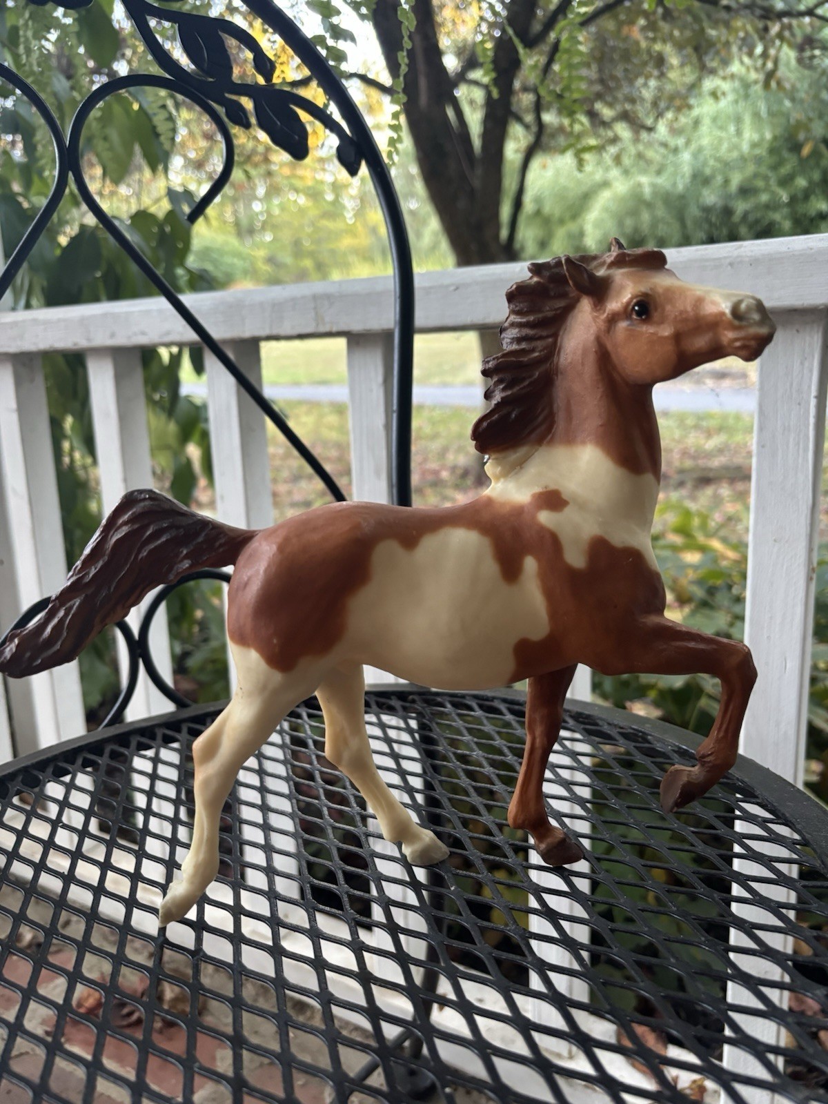 Breyer 1988-1989 Chestnut Tobiano Buckshot 