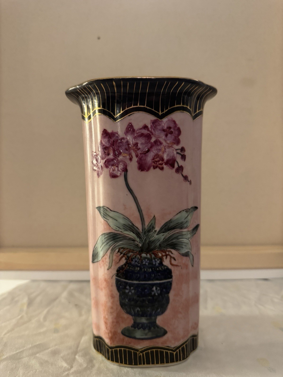 Vtg Toyo Ceramic Orchid Vase Pink Marbled Hexagonal Chinoiserie Porcelain 1980s Vtg Toyo Ceramic Orchid Vase Pink Marbled Hexagonal Chinoiserie Porcelain 1980s