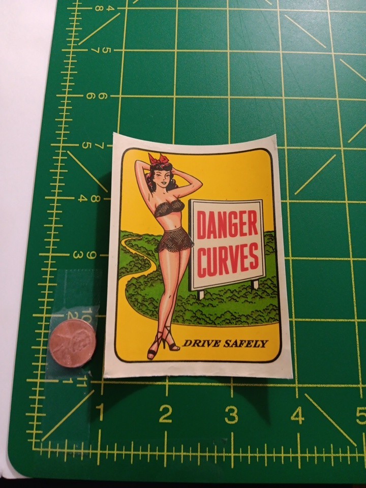 VINTAGE ORIGINAL 1950s SEXY DANGER CURVES PINUP WATERSLIDE DECAL 