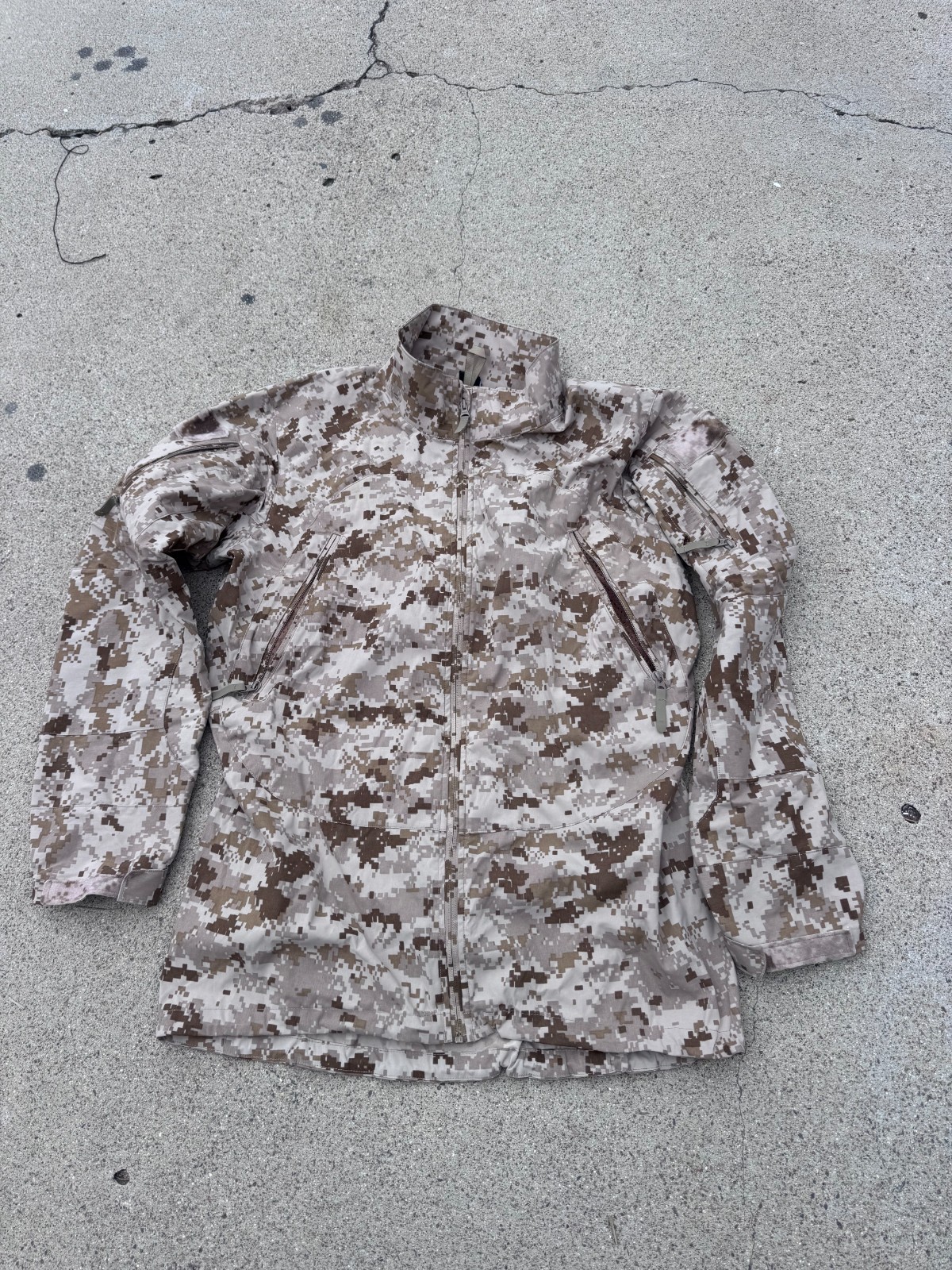 Patagonia AOR1 PCU Level 5 Military Jacket Large Long *No Hood*