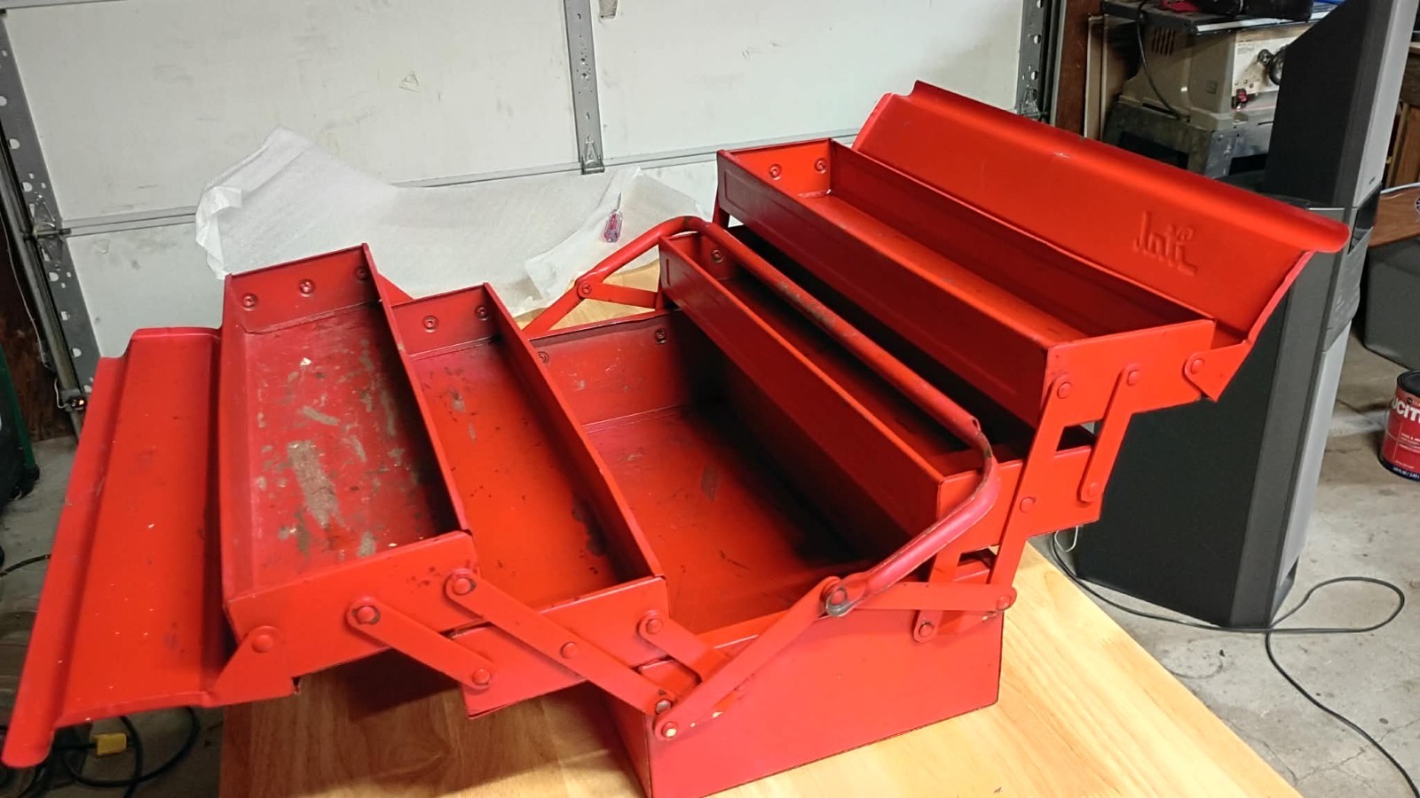 Vintage  Cantilever Toolbox Tool Box Antique