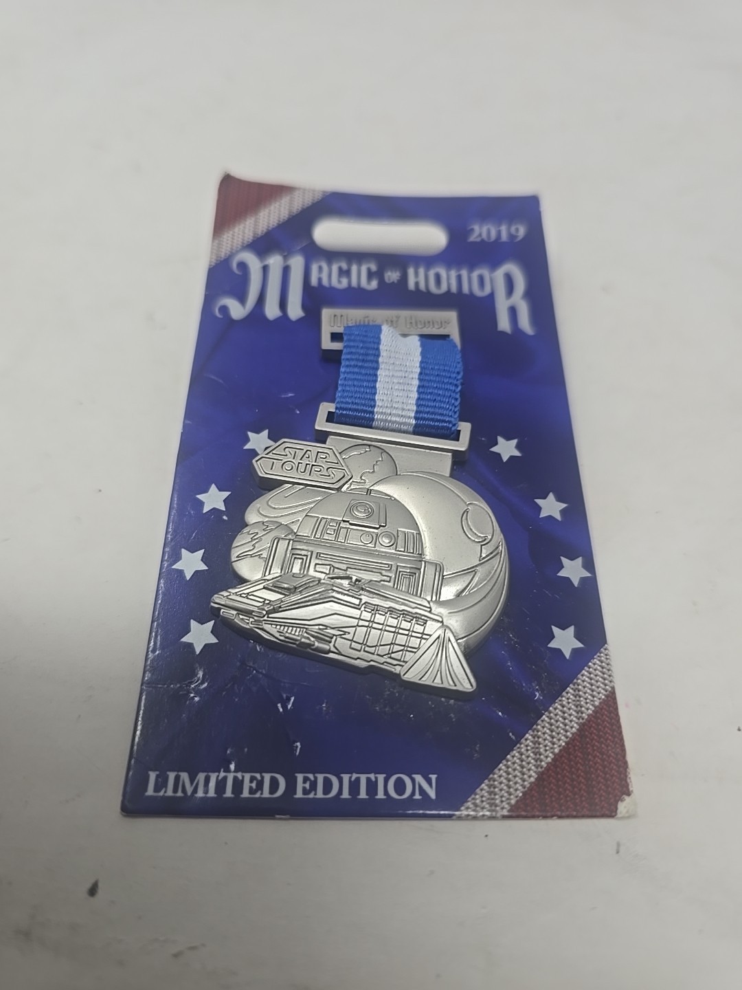 Disney Magic of Honor Star Tours R2-D2 Pin Of Month 3-D Dangle LE 2000 NEW RARE