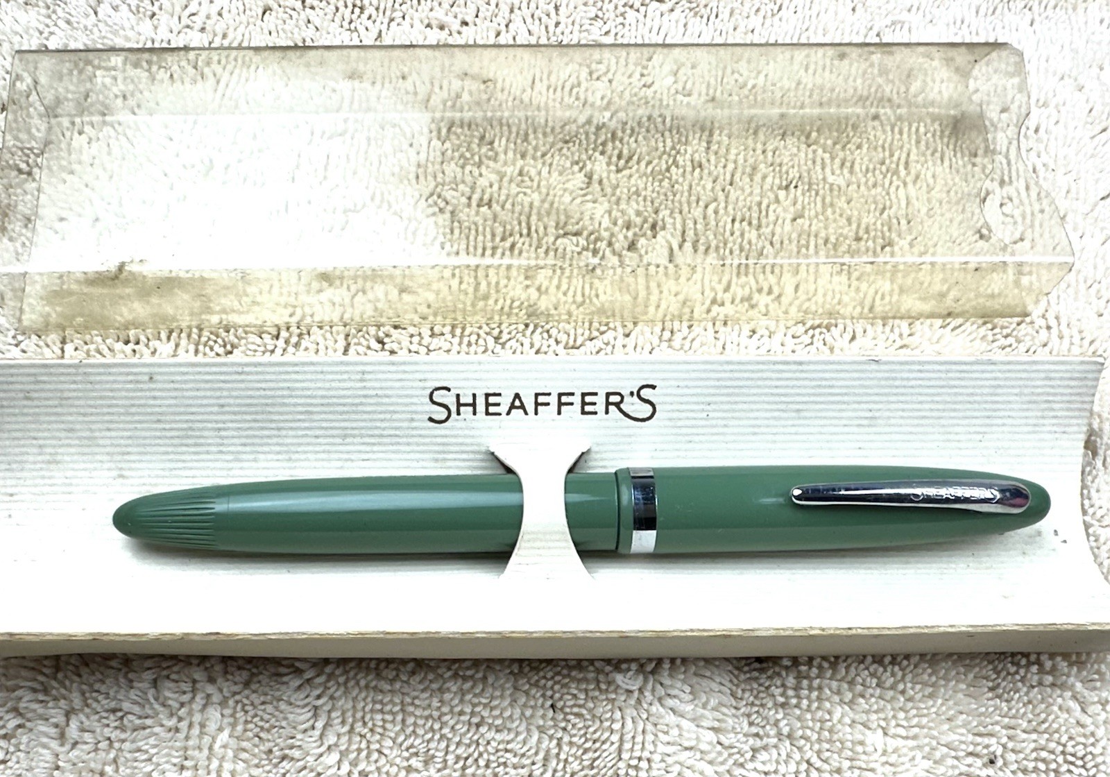 Vintage NOS Green Sheaffer Cadet  Touchdown Fountain Pen F1 Fine Unused