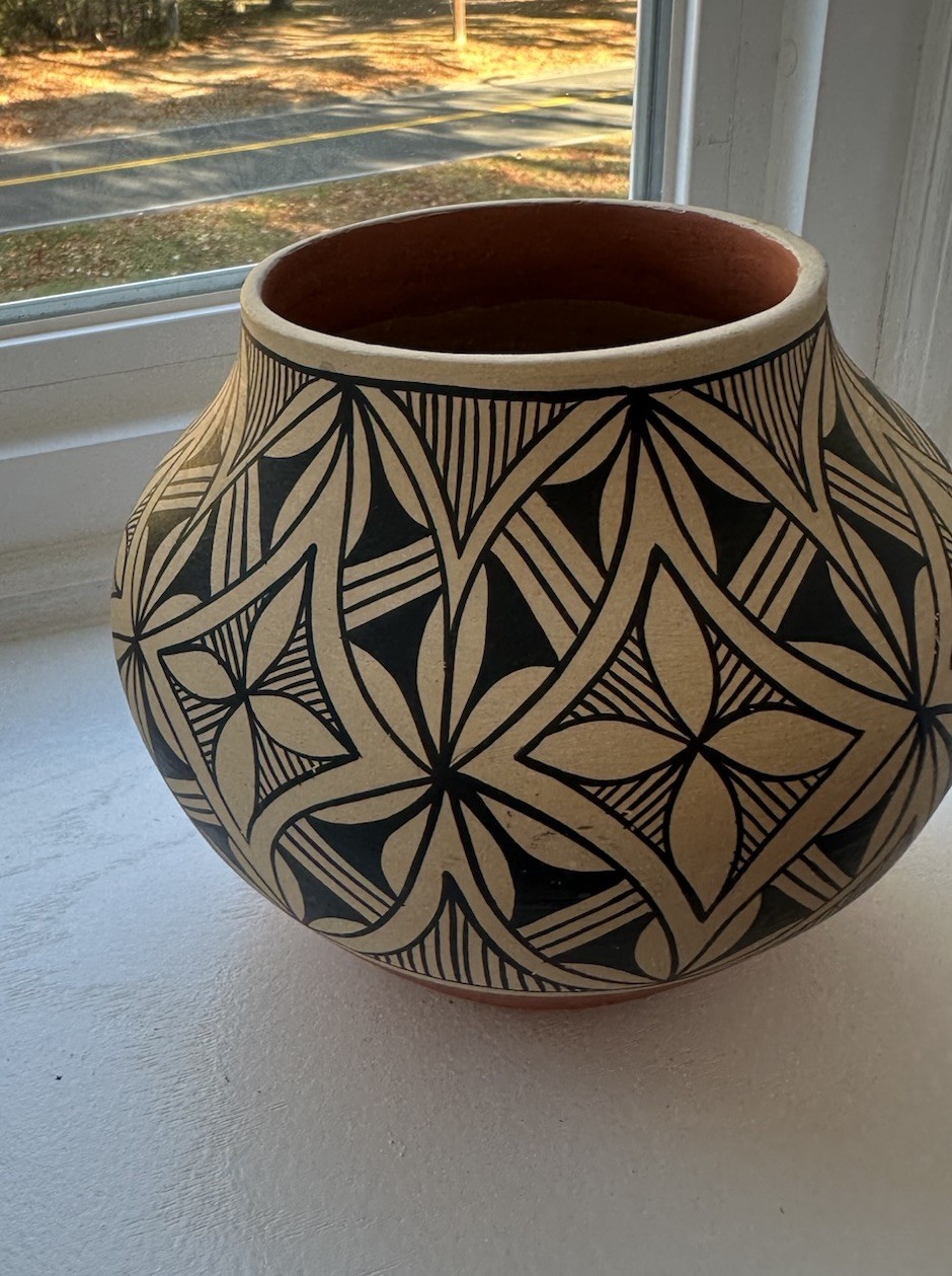Jemez Pueblo Native American Pottery Olla Jar - Dorela Tosa - Signed 6\