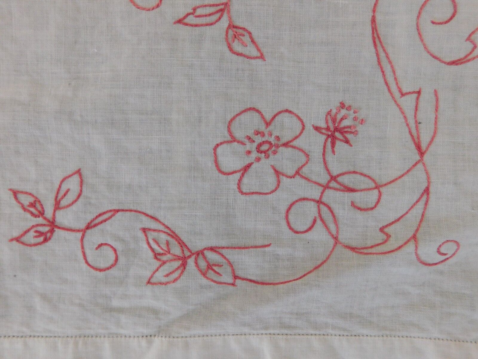 Antique Redwork Embroidered Vintage Linen 50x15\