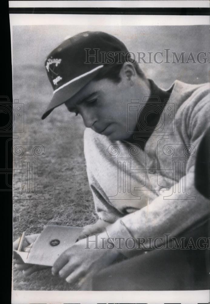 1963 Press Photo Gary Player at San Diego Open golf tournament in CA - net09463 1963 Press Photo Gary Player at San Diego Open golf tournament in CA - net09463