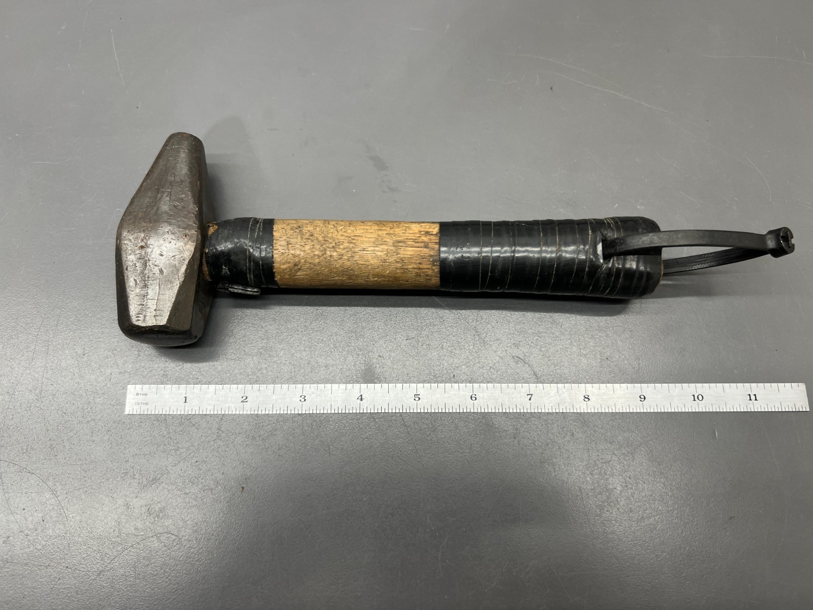 (H1) VINTAGE BELL SYSTEM LINESMAN TAPERED PEEN BLACKSMITH HAMMER - VGC - USA