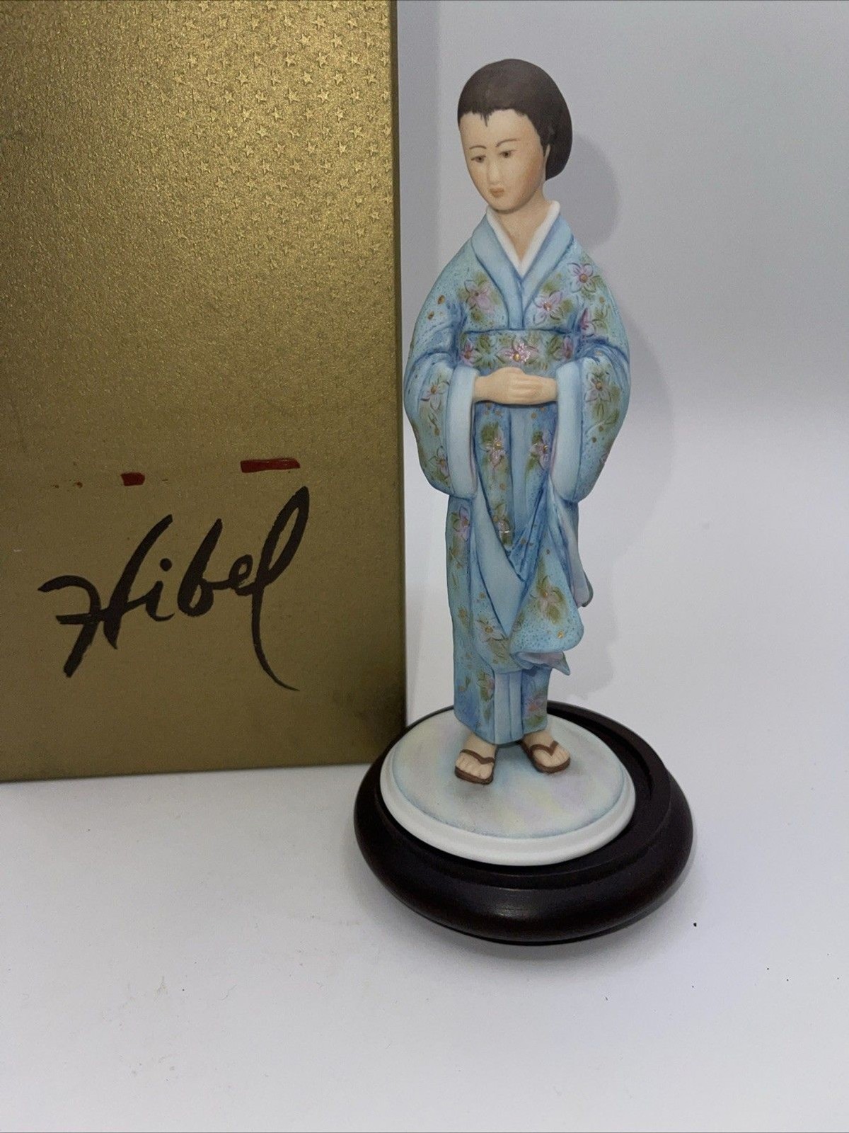 Edna Hibel “O-Jin” Limited Edition Porcelain Sculpture Kaiser II-158 With COA Edna Hibel “O-Jin” Limited Edition Porcelain Sculpture Kaiser II-158 With COA