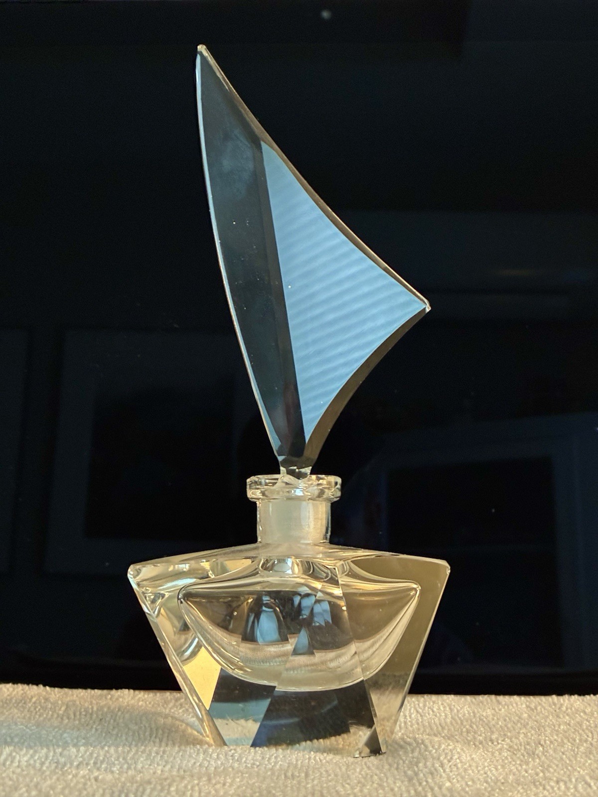 Vintage Lausitzer Art Deco Crystal Perfume Bottle with Sail-Shaped Stopper