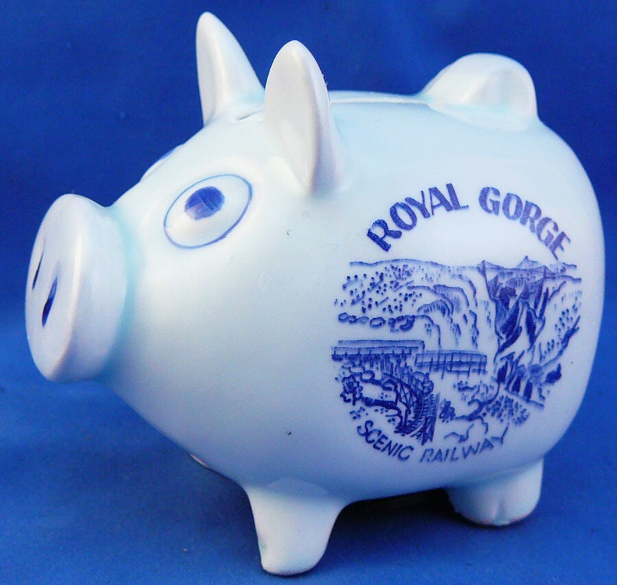 VINTAGE ROYAL GORGE SCENIC RAILWAY CERAMIC SOUVENIR PIGGY PIG BANK, 3.5\