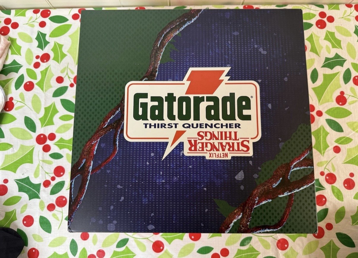 Gatorade x Stranger Things Upside Down Capsule Limited Edition 2XL | XXL Gatorade x Stranger Things Upside Down Capsule Limited Edition 2XL | XXL