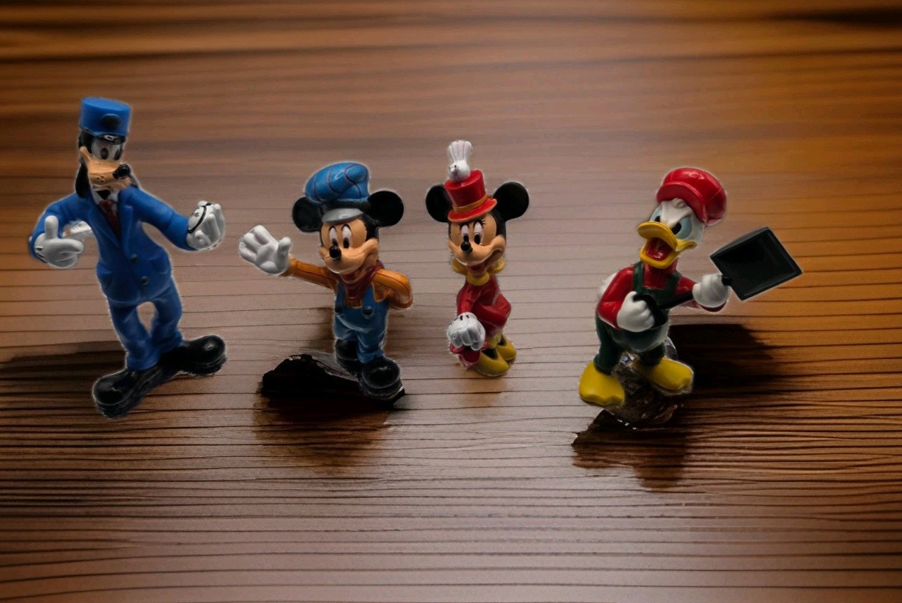 Vintage Walt Disney World Train Figures Mickey Minnie Donald Goofy