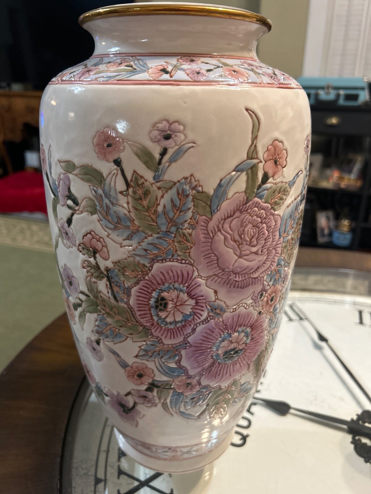 15” Vintage Rose Floral Gold Trim Macau Vase Design Etched Then Glazed 15” Vintage Rose Floral Gold Trim Macau Vase Design Etched Then Glazed