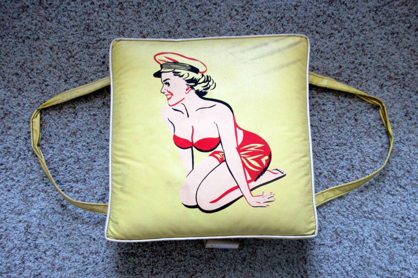 Vintage \'60s Nautical Pin Up Beauty Yellow Vinyl Boat Seat Cushion VGC Vintage \'60s Nautical Pin Up Beauty Yellow Vinyl Boat Seat Cushion VGC