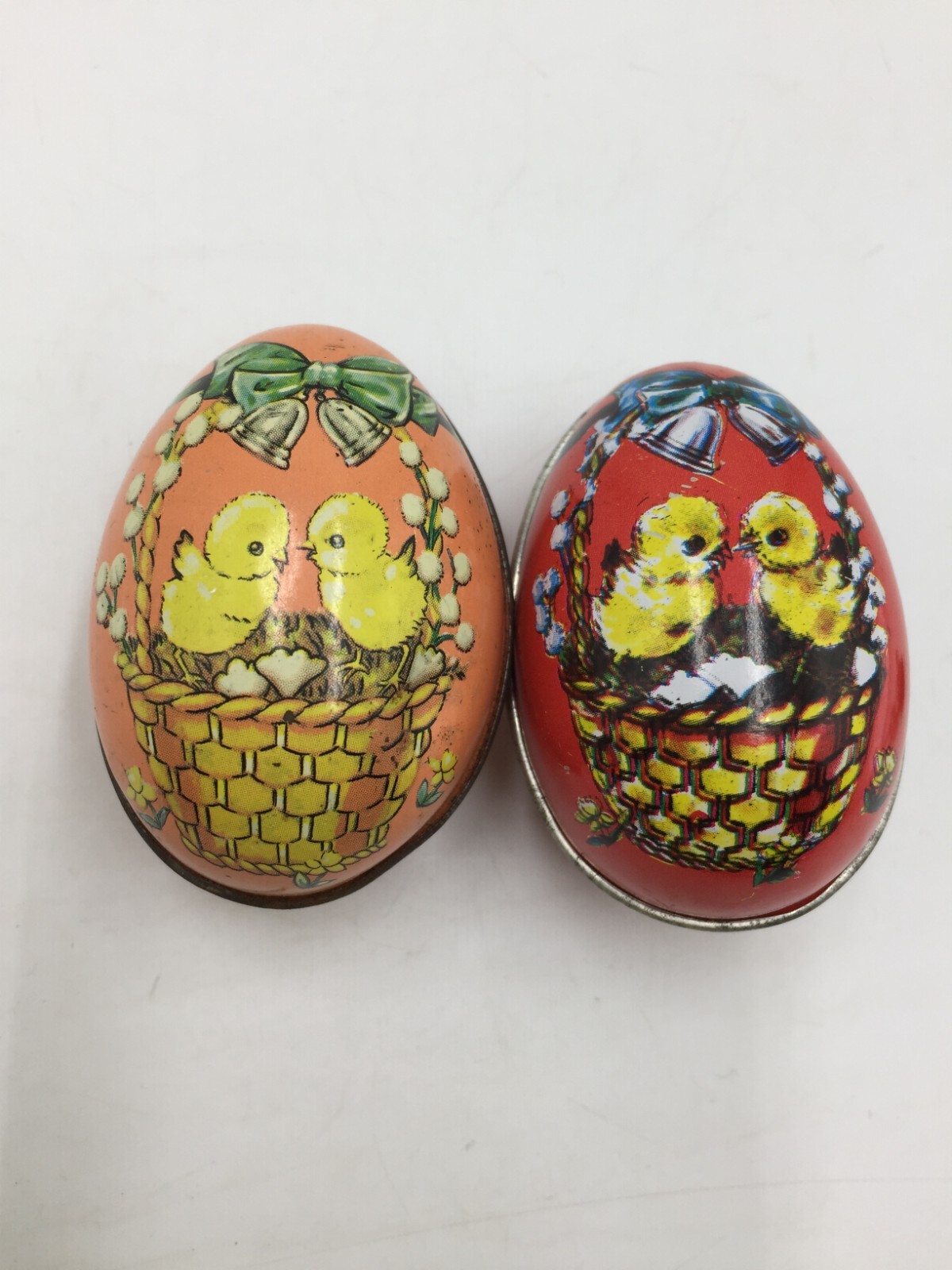 2 Vintage Tin Easter Egg Lidded Containers Made in England & Hong Kong,Z10