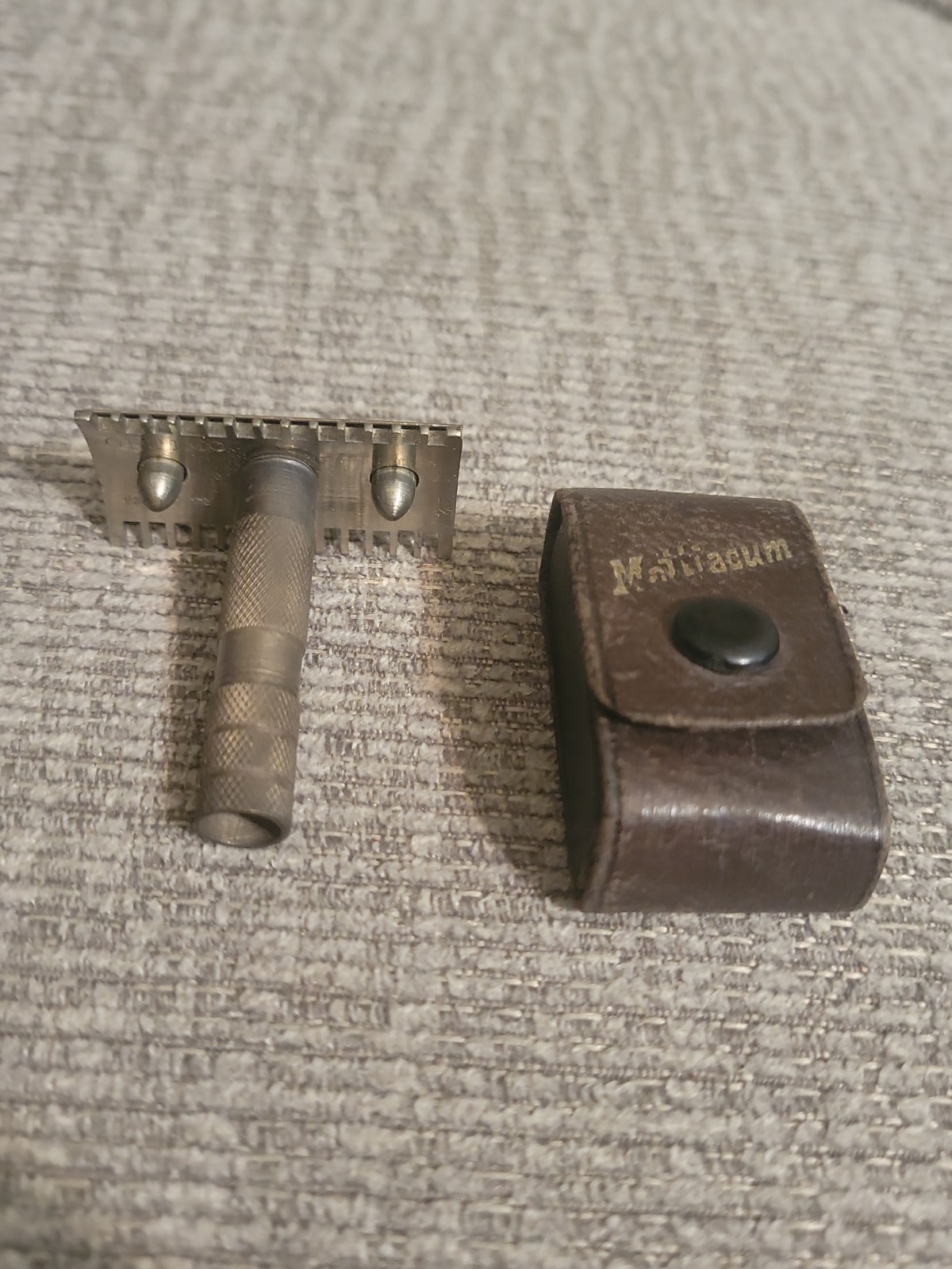 Vintage OPTIMO Travel Razor Set Open Comb 2 Piece Made In Germany With Case