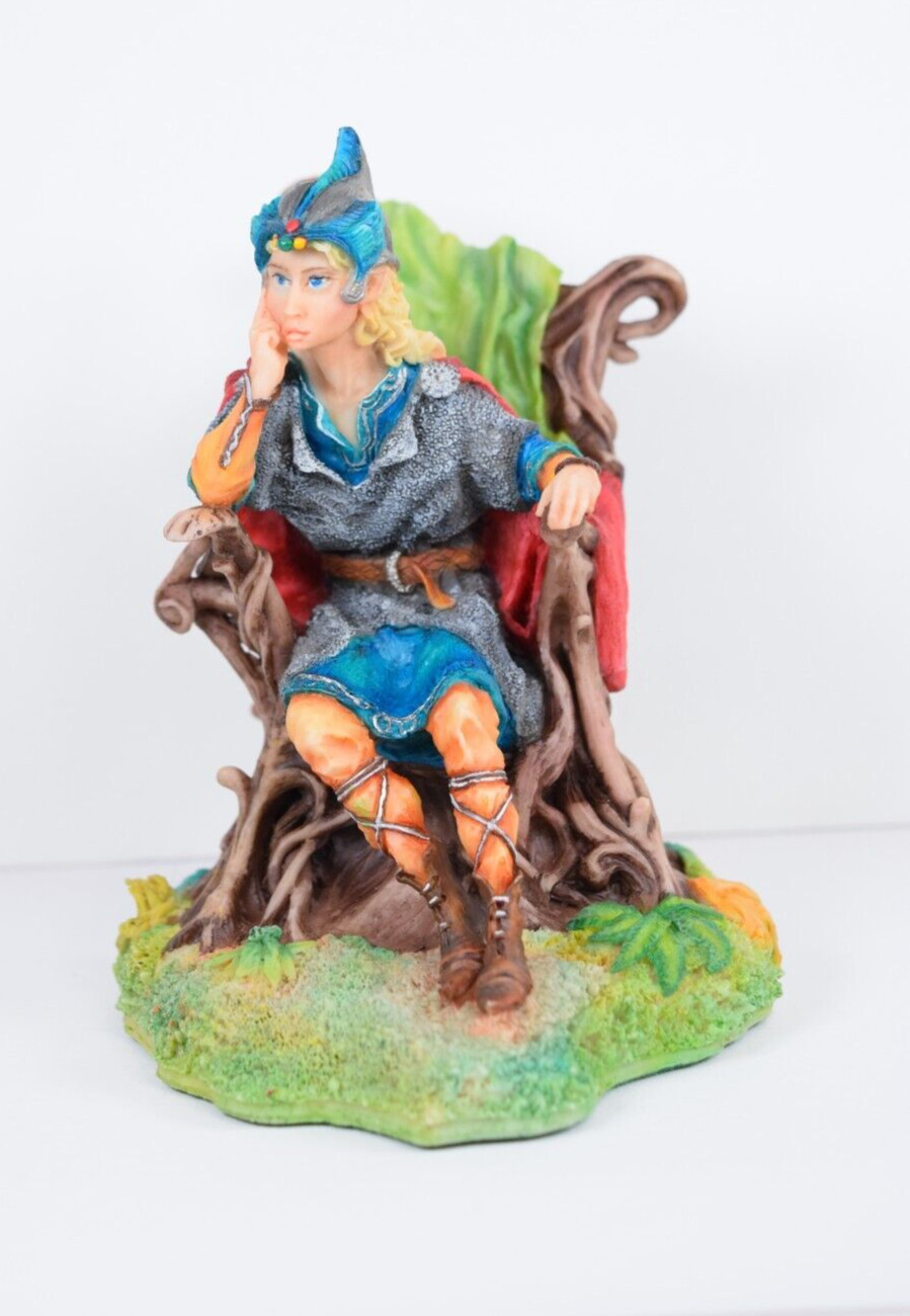 RARE Lilliput Lane Land of Legend Elfin King. Mint in original box. Ltd Ed 2500