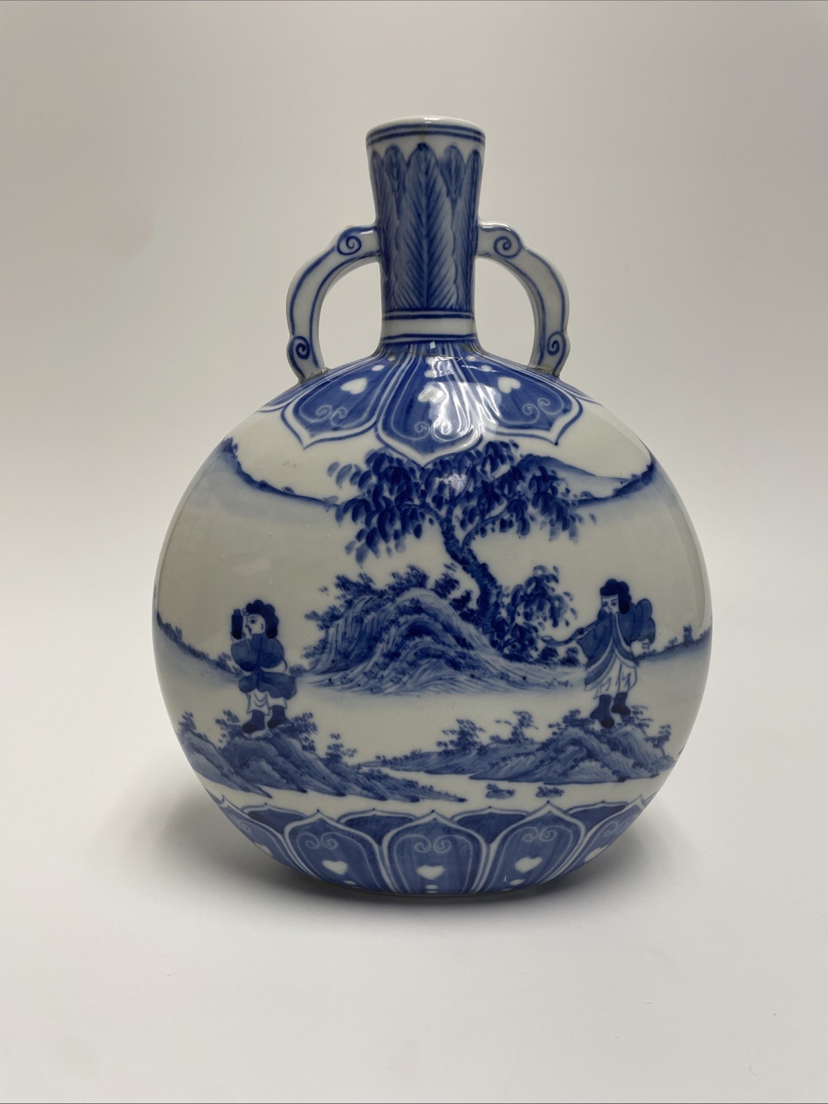 Vintage Chinese Blue White Double Handle Moon Flask Porcelain Vase Vintage Chinese Blue White Double Handle Moon Flask Porcelain Vase