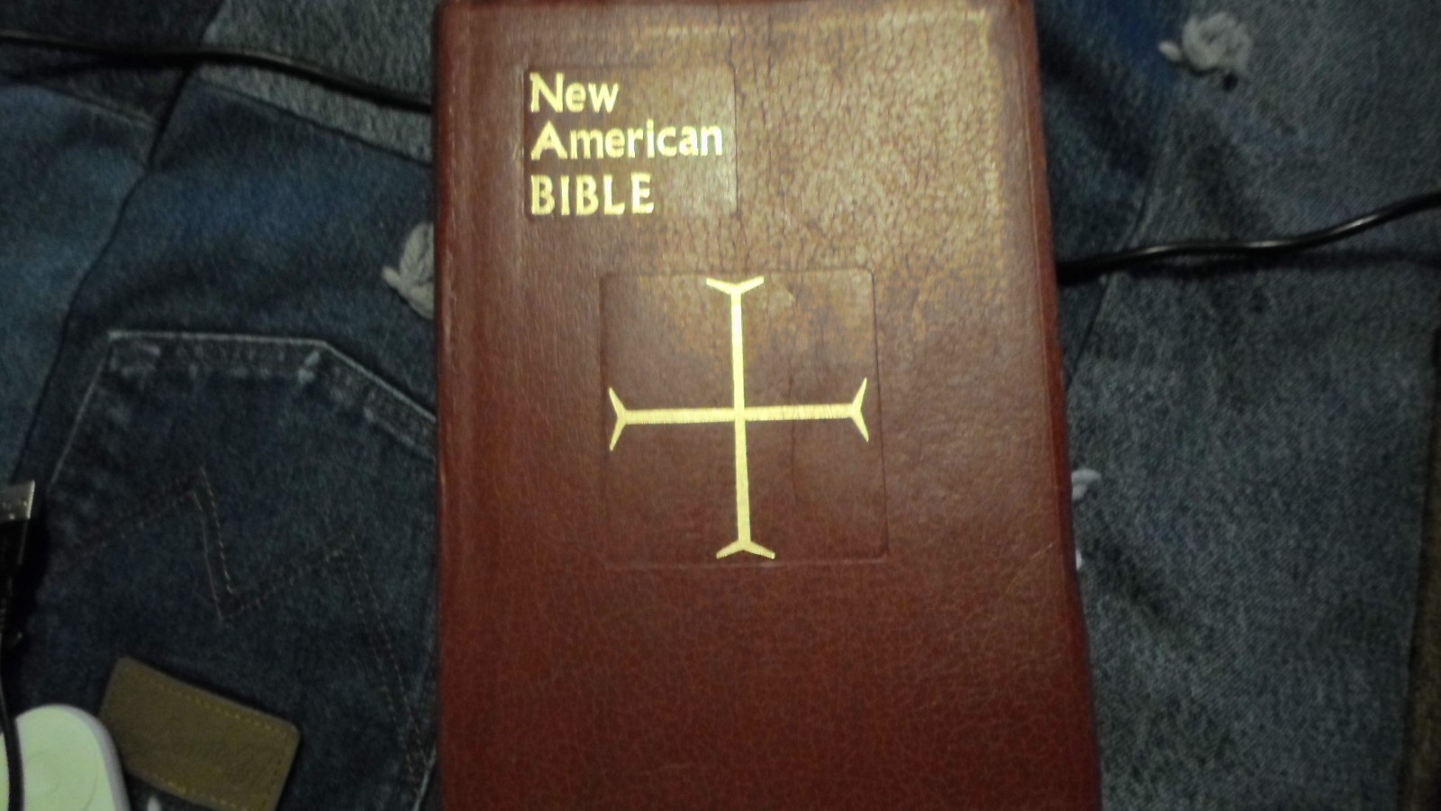 Book-Bible--Saint Joseph The New American Bible 1986