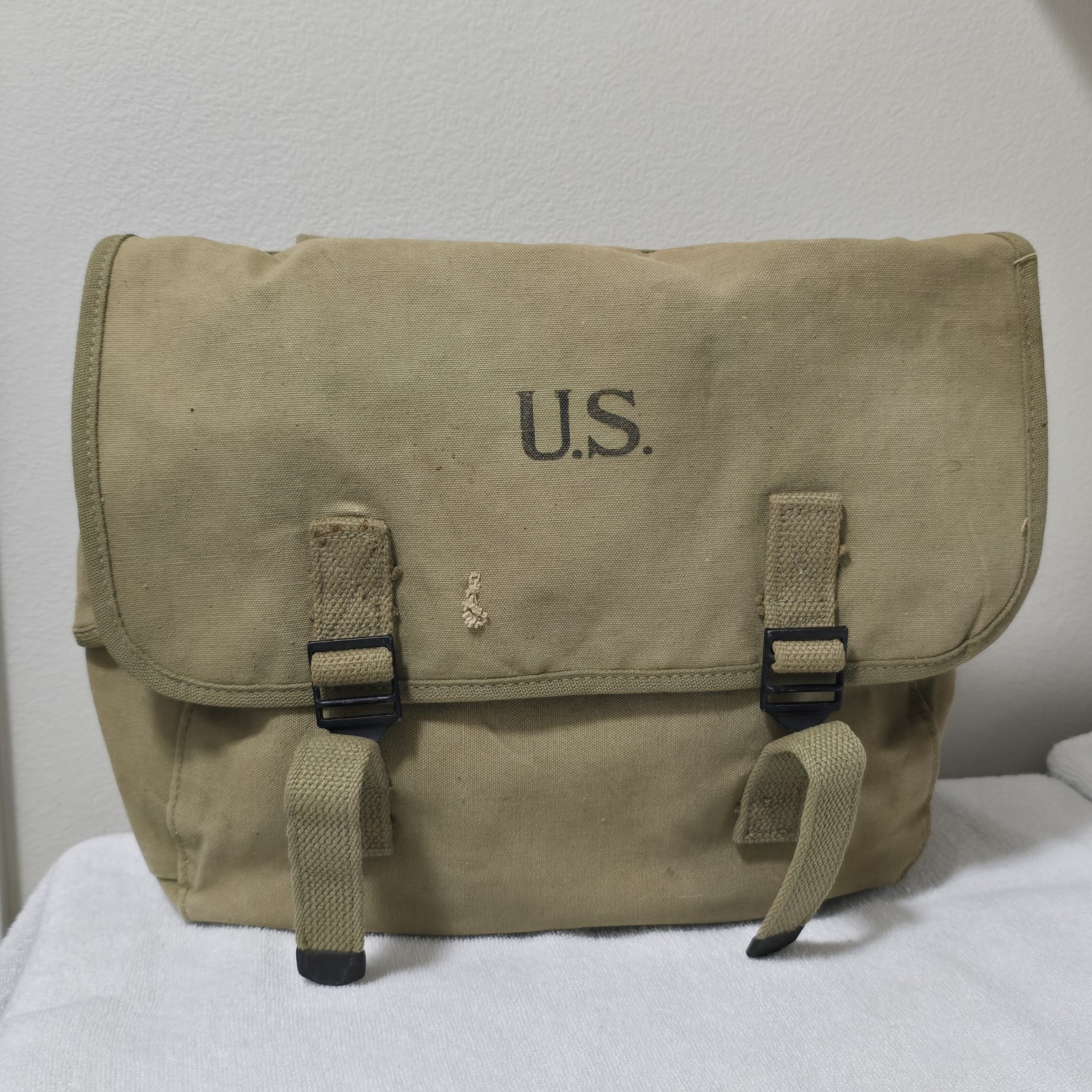 WWII US Army M-1936 Musette Bag KEN-WEL 1942 Original Field Pack Khaki WWII US Army M-1936 Musette Bag KEN-WEL 1942 Original Field Pack Khaki