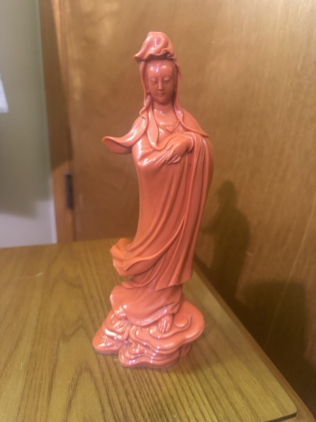Vintage Chinese Coral Pink Red Resin Statue Guanyin / Kwan Yin Goddess 9\