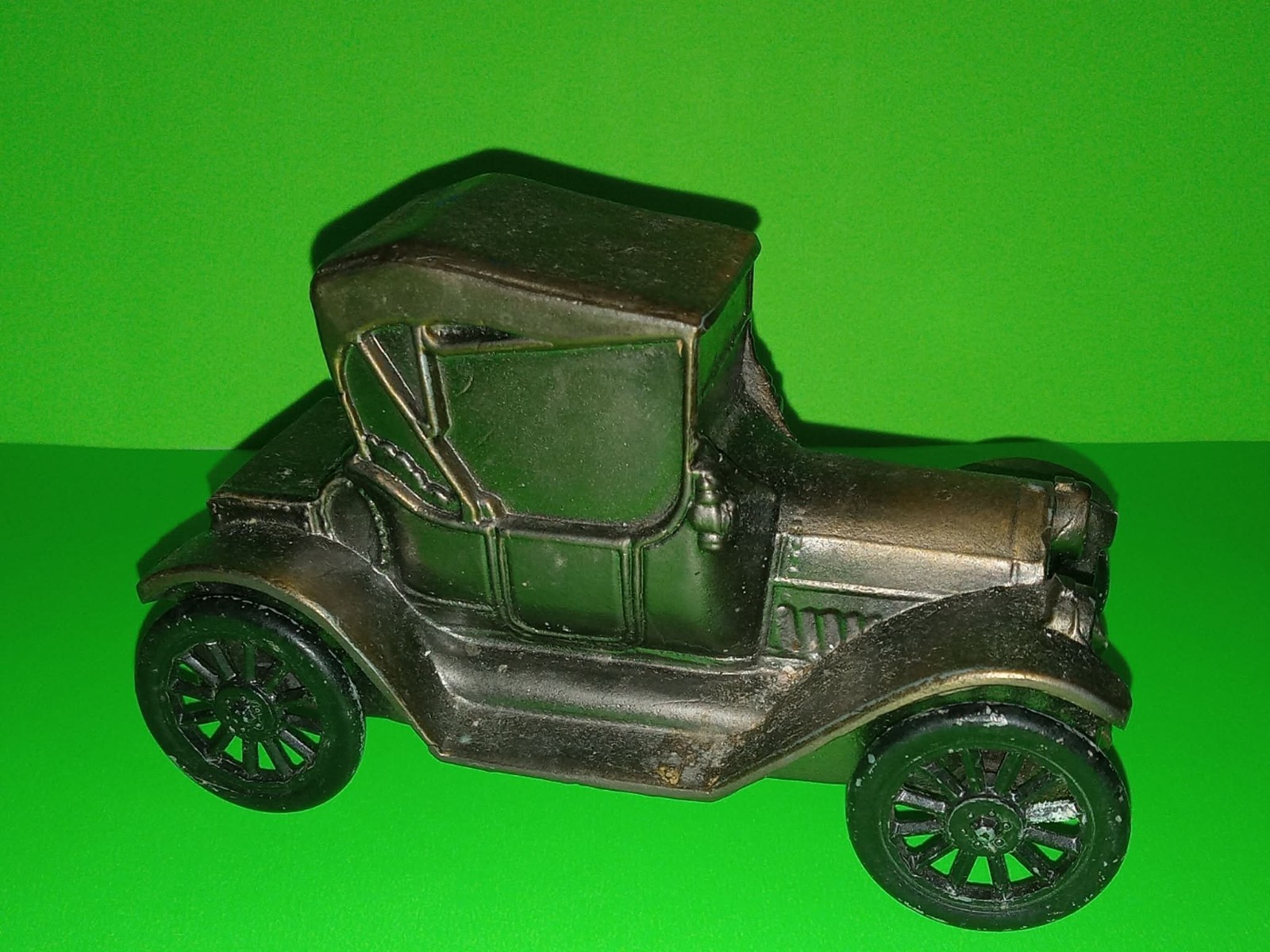 Banthrico 1915 Chevrolet Car DieCast Metal Collector Promotional Piggy Bank Vint