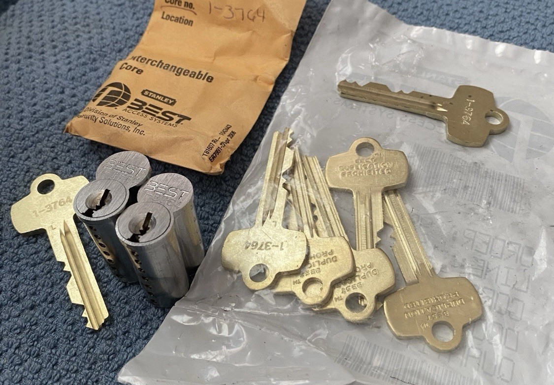 HUGE LOT 16 BEST High Security SFIC 7-pin Locks Core w/ Matched Multiple KEYS