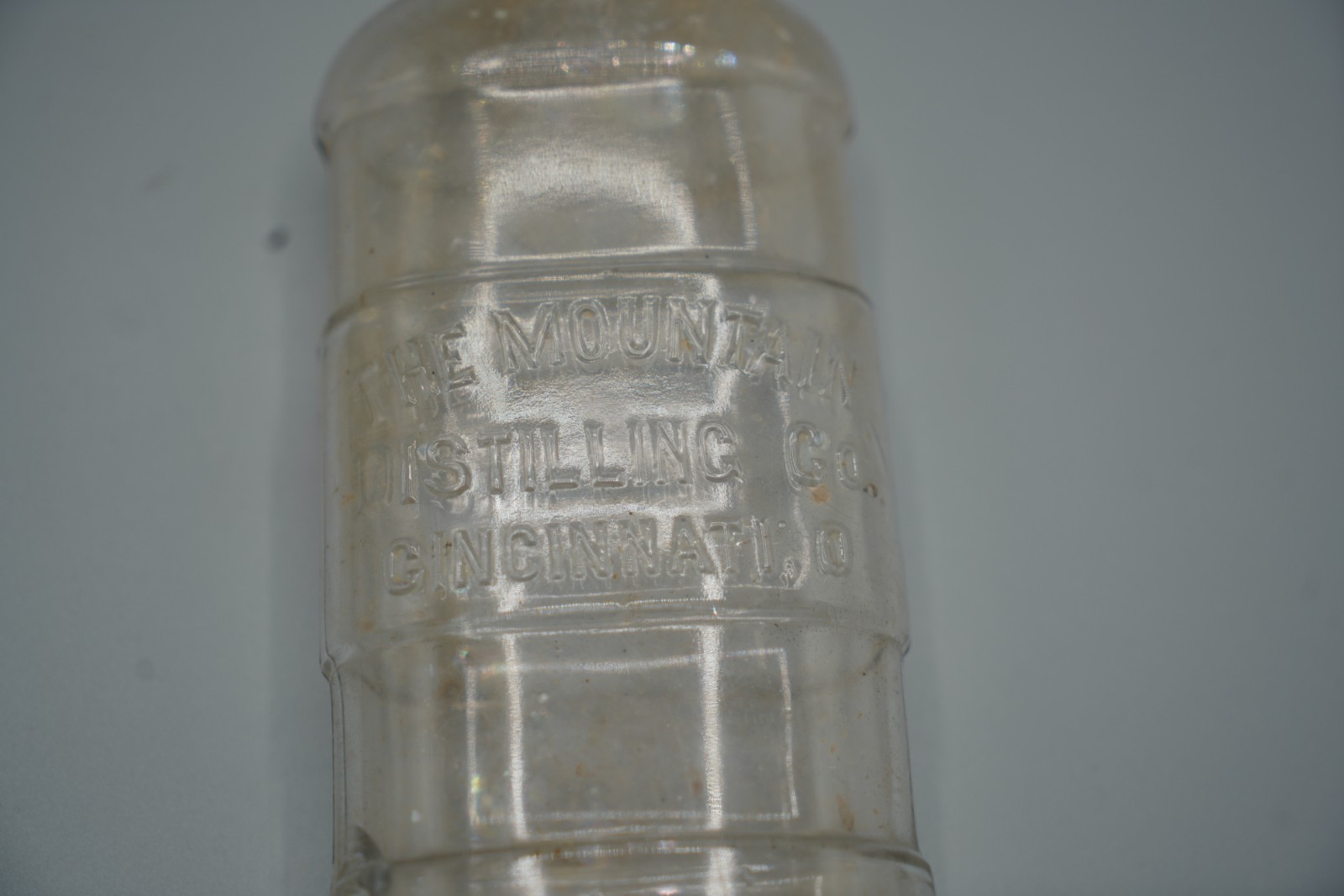 Antique Mountain Distilling Co. Cincinnati OH Bottle-1889-1918-PreProhibition