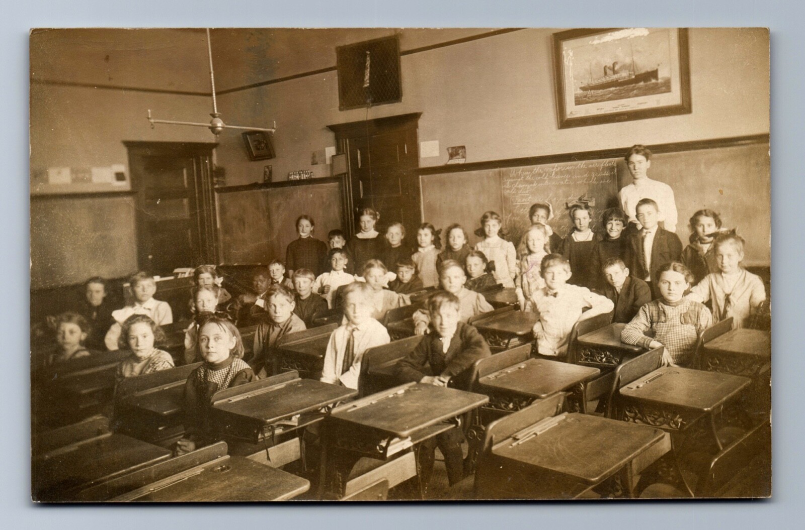 C.1910 INTEGRATED AMERICAN CLASSROOM SCHOOL STUDENTS INTERIOR SHIP Postcard PS