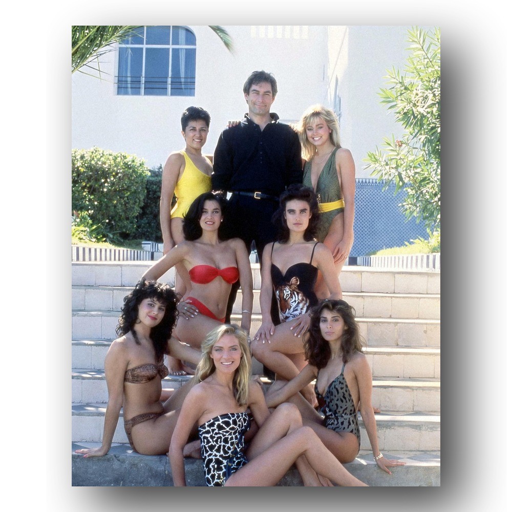Timothy Dalton Photo 8x10 The Living Daylights James Bond Film Set 1987-2 Timothy Dalton Photo 8x10 The Living Daylights James Bond Film Set 1987-2