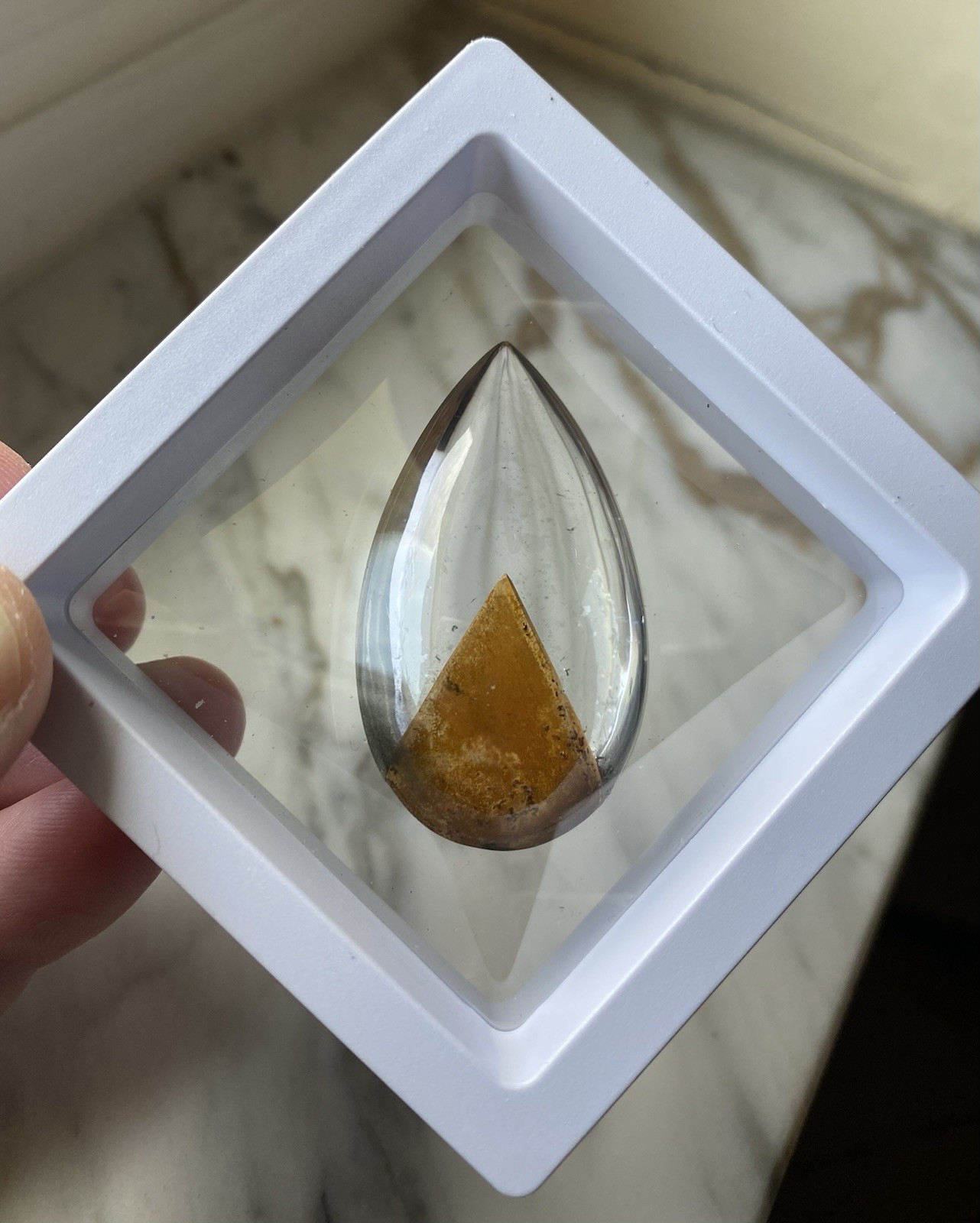 SUPER RARE Calcite inclusion Quartz, Collector’s Specimen 127.6 carats SUPER RARE Calcite inclusion Quartz, Collector’s Specimen 127.6 carats
