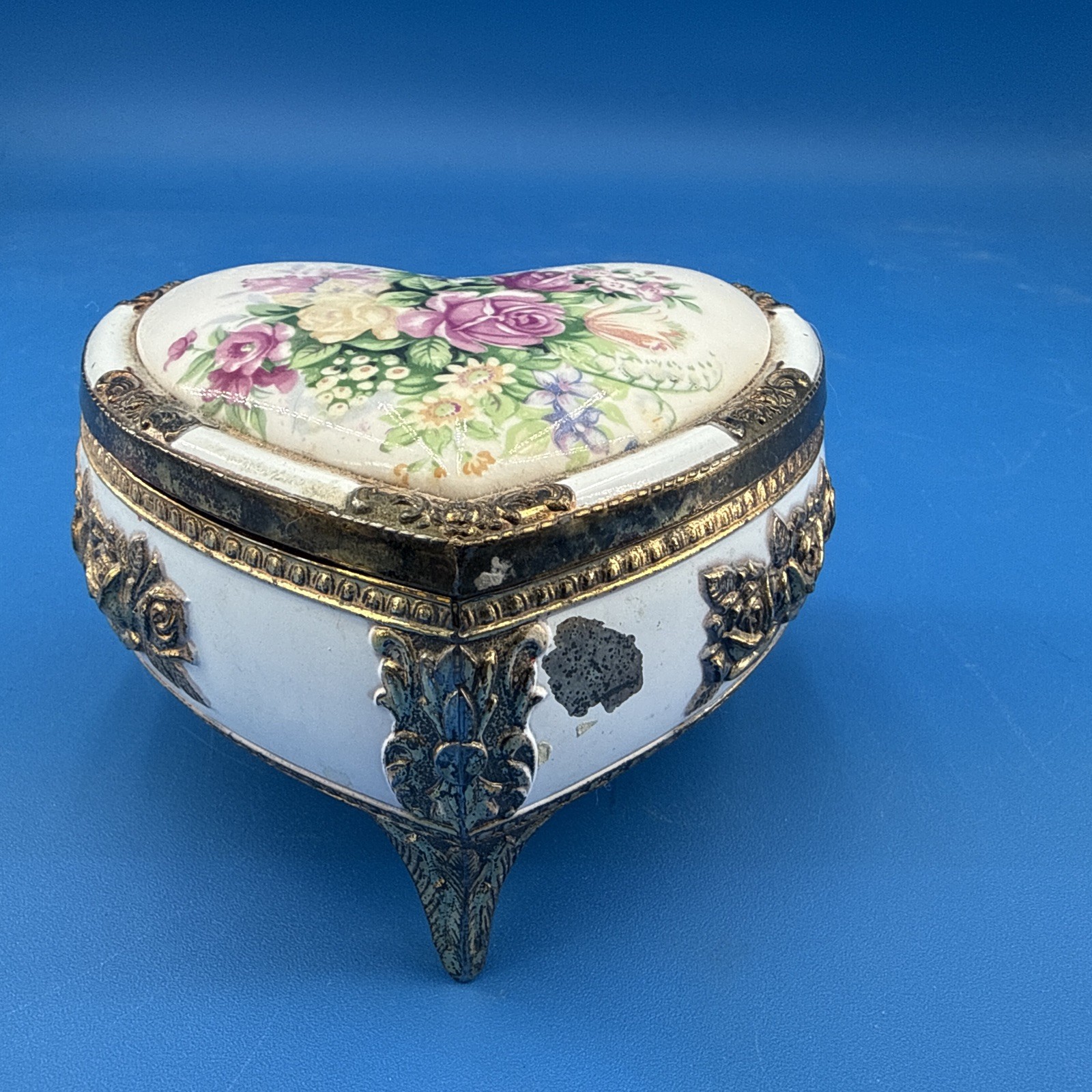 Vintage Westland Japan Heart Musical Jewelry Box Floral Roses Gold Tone Works
