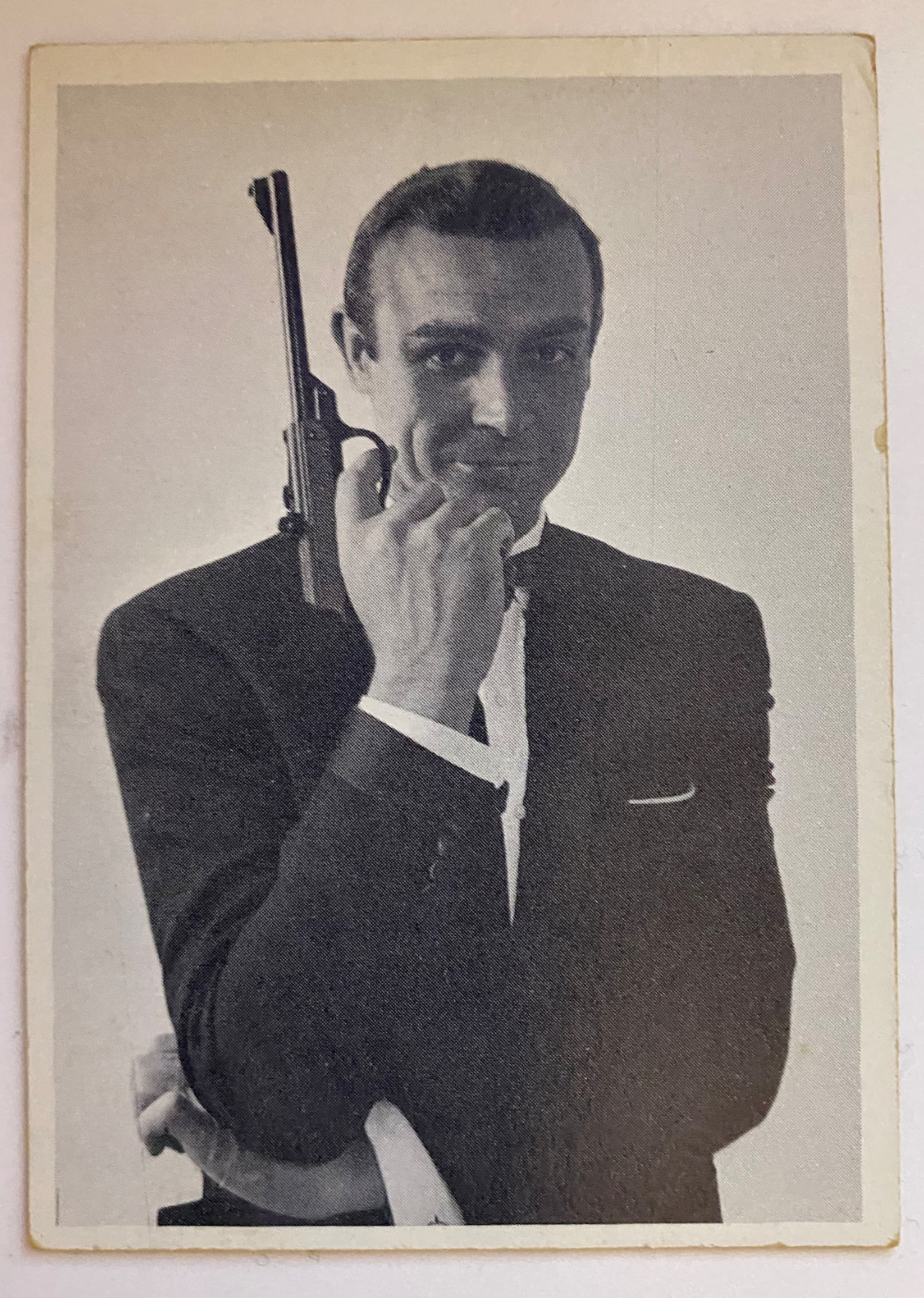 Vintage 1965 James Bond/Sean Connery 007 #19 Trading Card