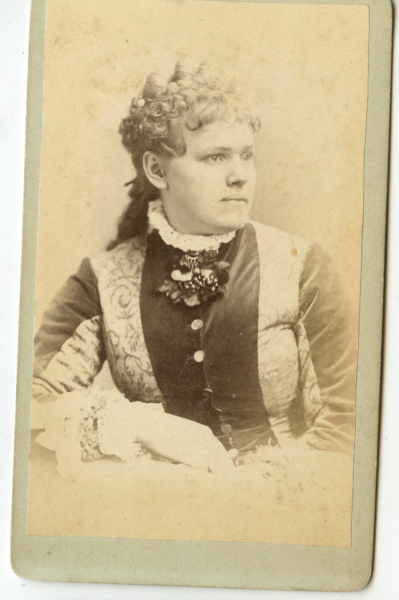 CDV - Young Lady - Close Up - Curly Hair, Large pin at neckline 
