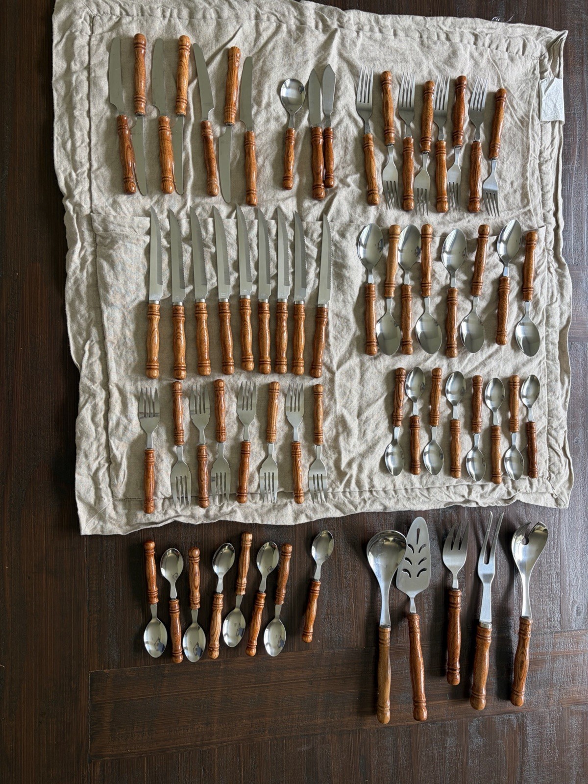 Vintage 64 Piece Cutlery Set Wooden Handle Vintage 64 Piece Cutlery Set Wooden Handle
