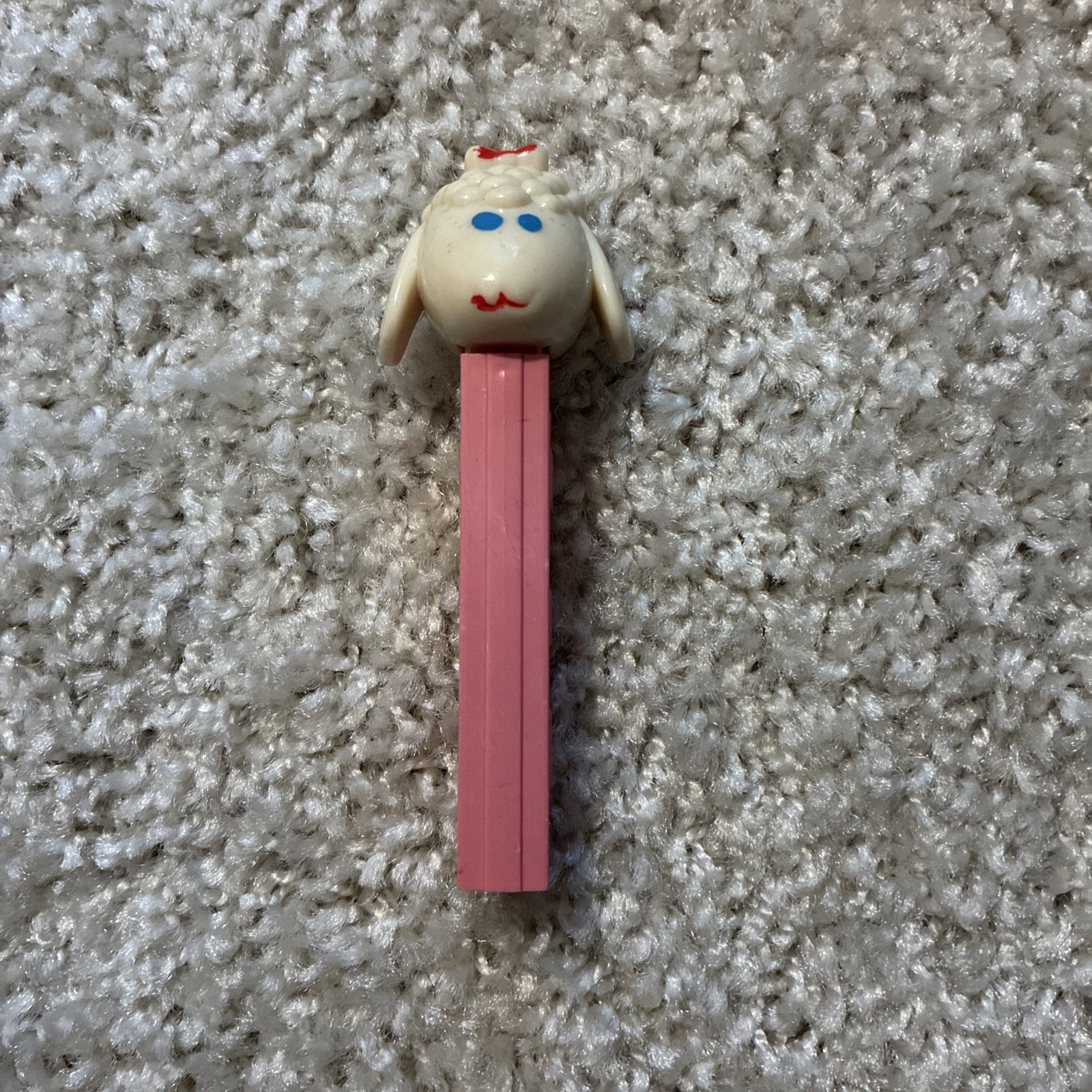 Vintage 1975 Lamb Chop Pez dispenser Rare, Made in Yugoslavia (no feet) Vintage 1975 Lamb Chop Pez dispenser Rare, Made in Yugoslavia (no feet)