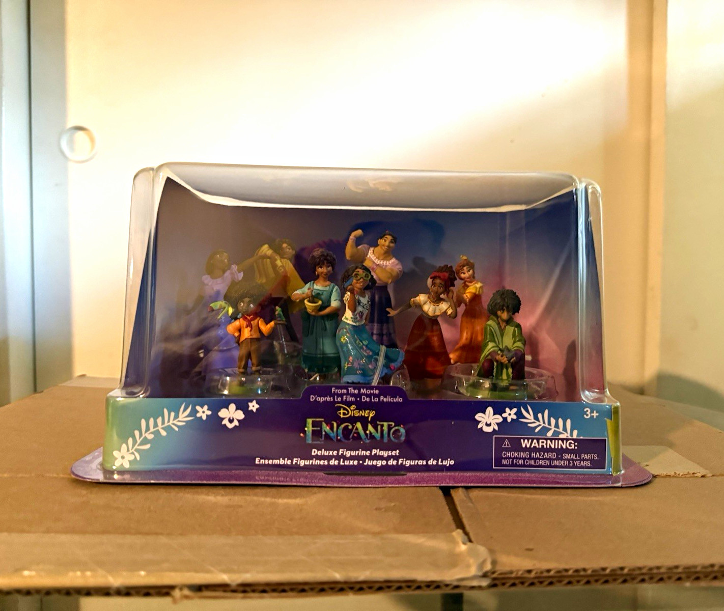 Disney Encanto Deluxe Figurine Playset Multi-Character Figure Set