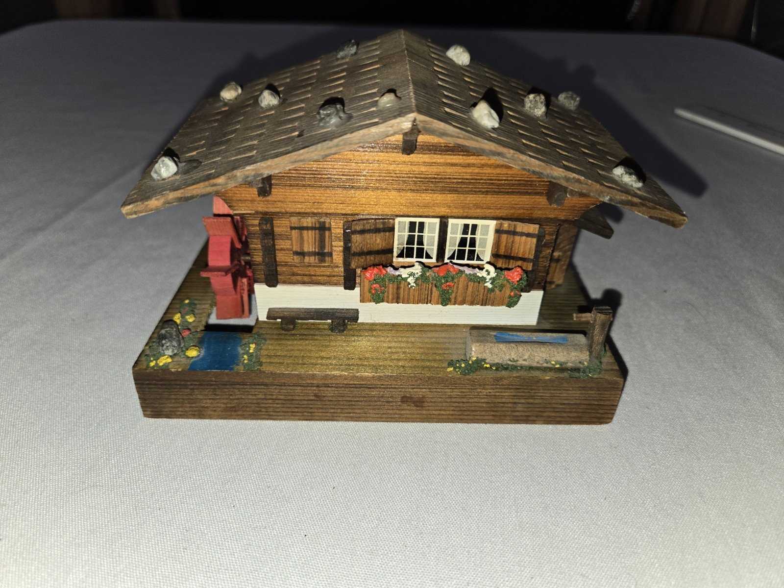VTG REUGE WOOD SWISS MUSICAL BOX THE BLUE DANUBE SPINNING WATER WHEEL WORKING