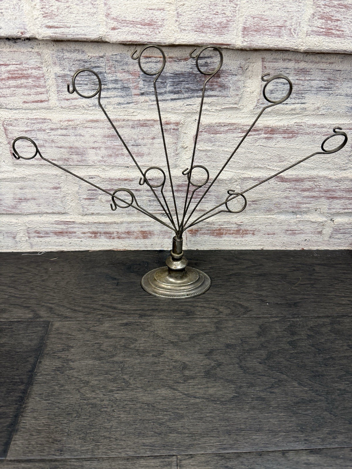 Godinger Vintage Silver Tone Wire Photo Holder 10 Clip Memo Card Display Stand Godinger Vintage Silver Tone Wire Photo Holder 10 Clip Memo Card Display Stand