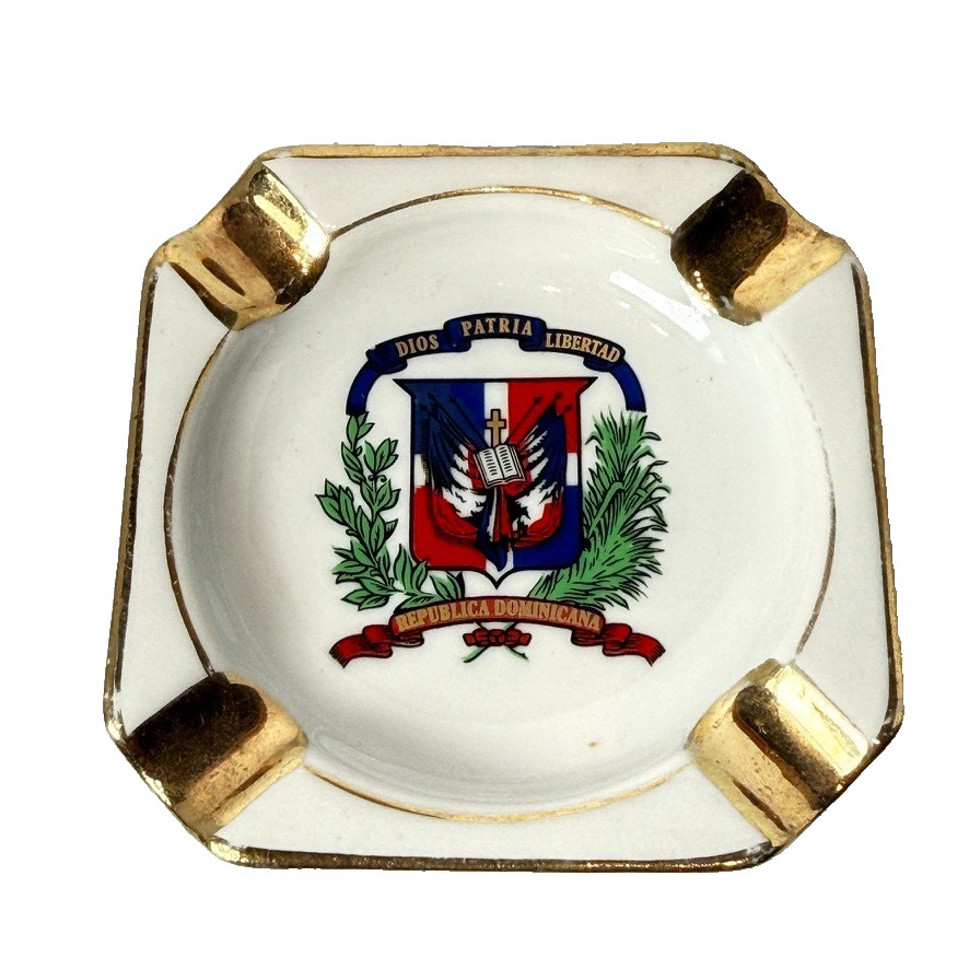 CRESTED COAT OF ARMS Dominican Republic Porcelain Souvenir Dish ASHTRAY CRESTED COAT OF ARMS Dominican Republic Porcelain Souvenir Dish ASHTRAY