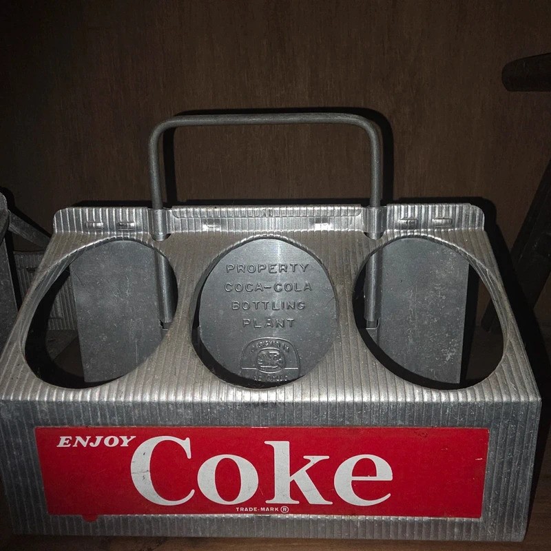 Vintage 1950s Coca-Cola Reynolds Aluminum 6 Bottle Carrier Coke Caddy Vintage 1950s Coca-Cola Reynolds Aluminum 6 Bottle Carrier Coke Caddy