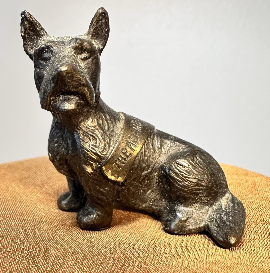 Vtg Schnauzer Dog Hollow Cast Bronze  Figurine Statue w/ The Alamo San Ant.Badge