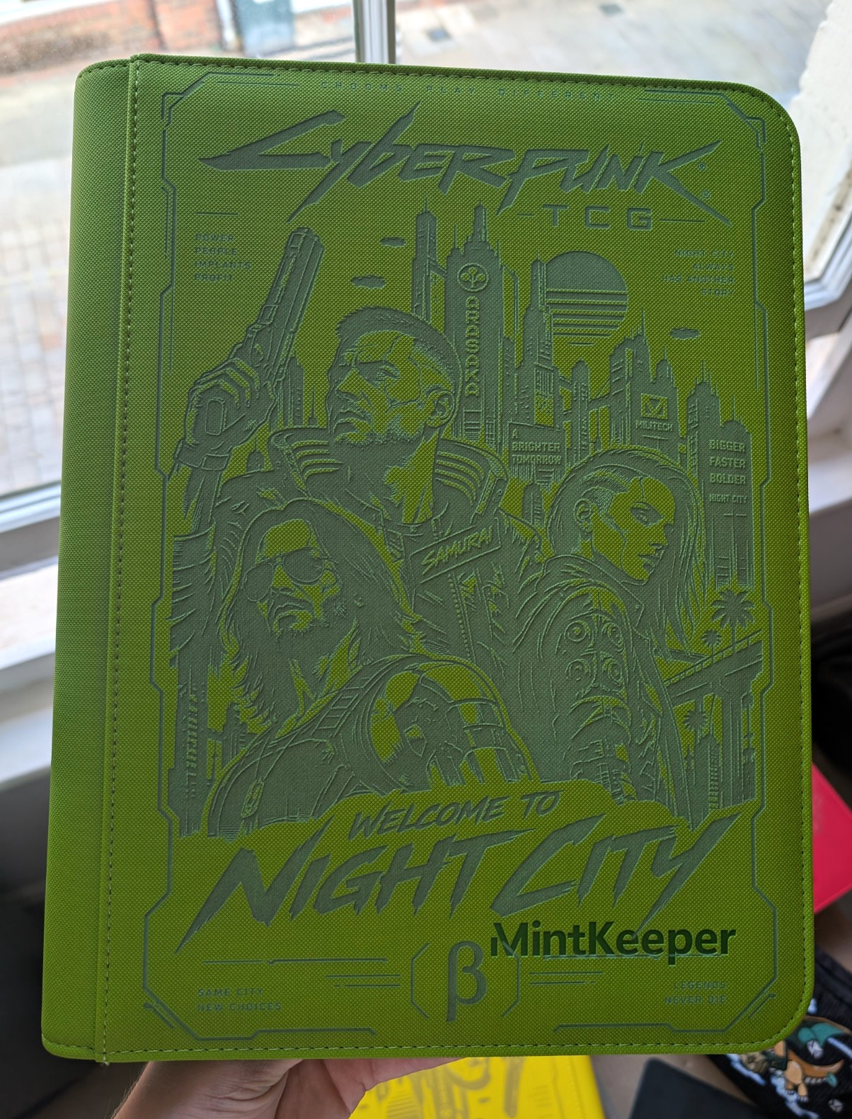 MintKeeper Cyberpunk TCG Night City Green 360 9 Pocket Zip Binder MintKeeper Cyberpunk TCG Night City Green 360 9 Pocket Zip Binder