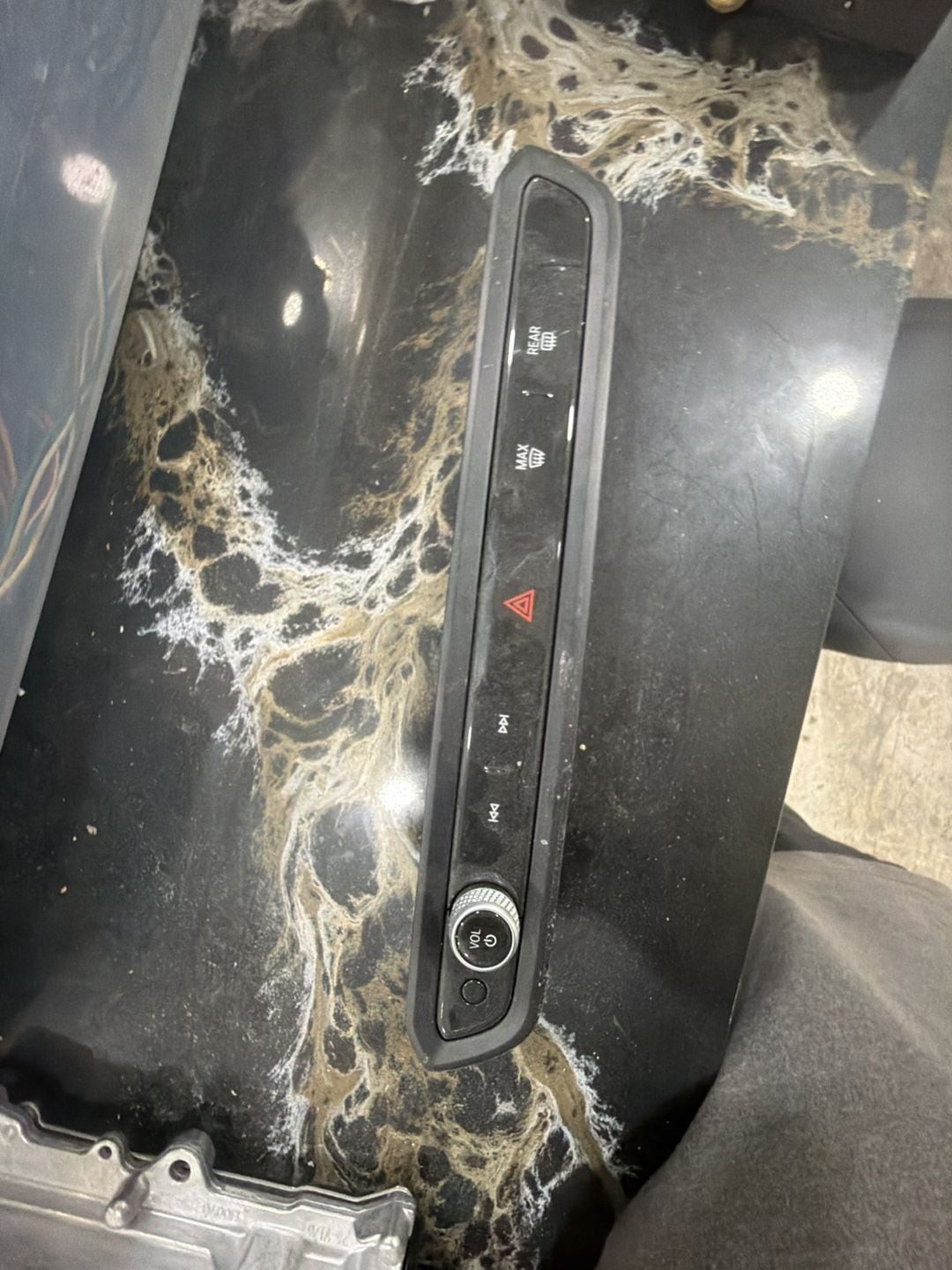 OEM BMW G20 G22 G26 Radio Audio Operating Control Unit Hazard Switch Panel OEM BMW G20 G22 G26 Radio Audio Operating Control Unit Hazard Switch Panel