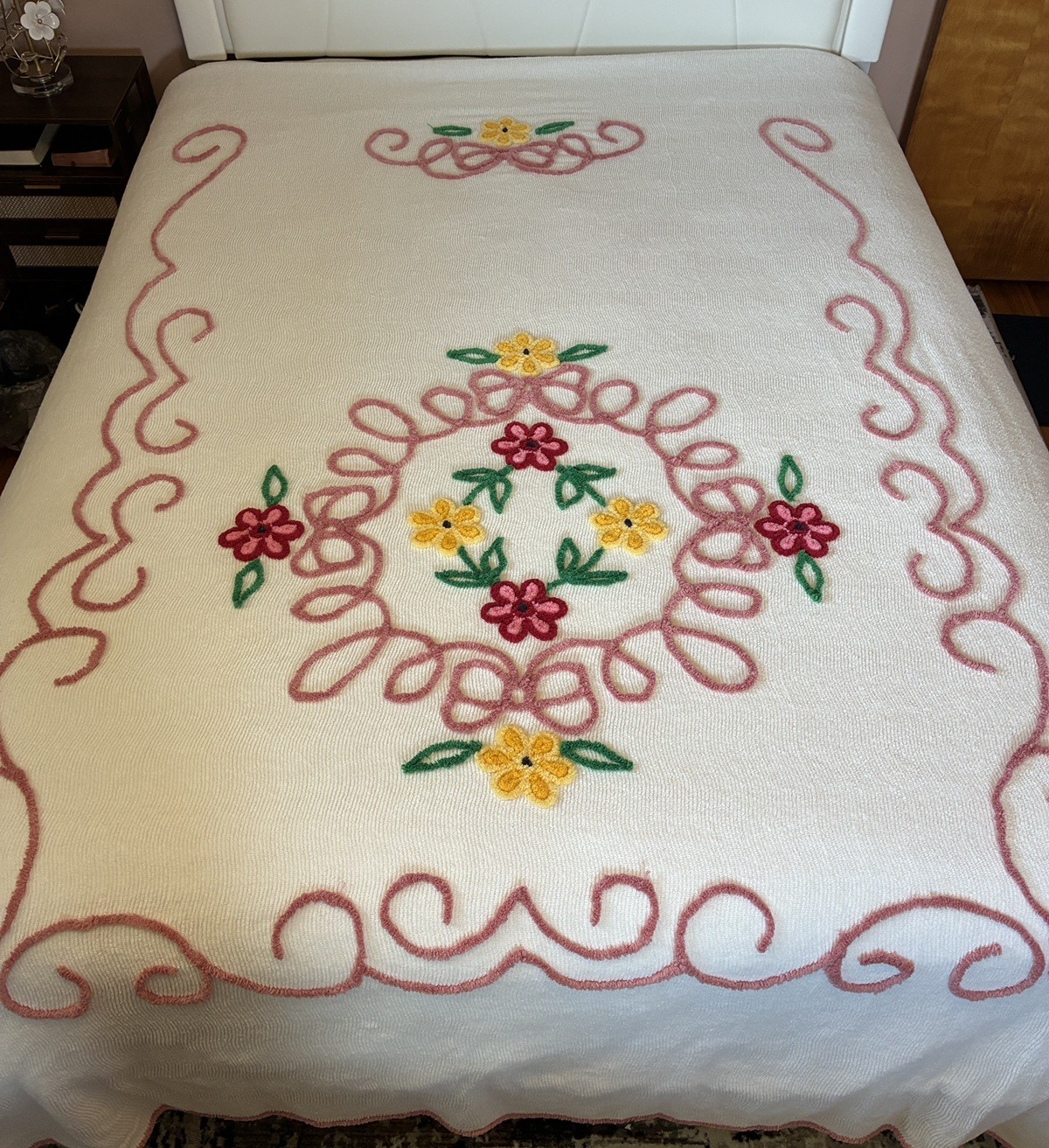 VTG Boho White Chennile Tufted Pink & Floral & Scrolls Bedspread Cover 90 x 96”