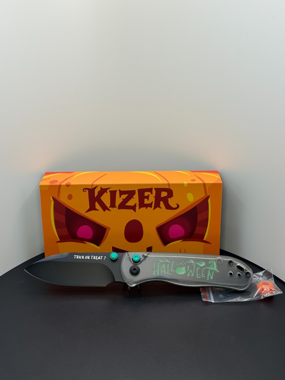 Kizer Drop Bear 2 HALLOWEEN Acrylic + Micarta GLOW-IN-THE-DARK, Limited Kizer Drop Bear 2 HALLOWEEN Acrylic + Micarta GLOW-IN-THE-DARK, Limited