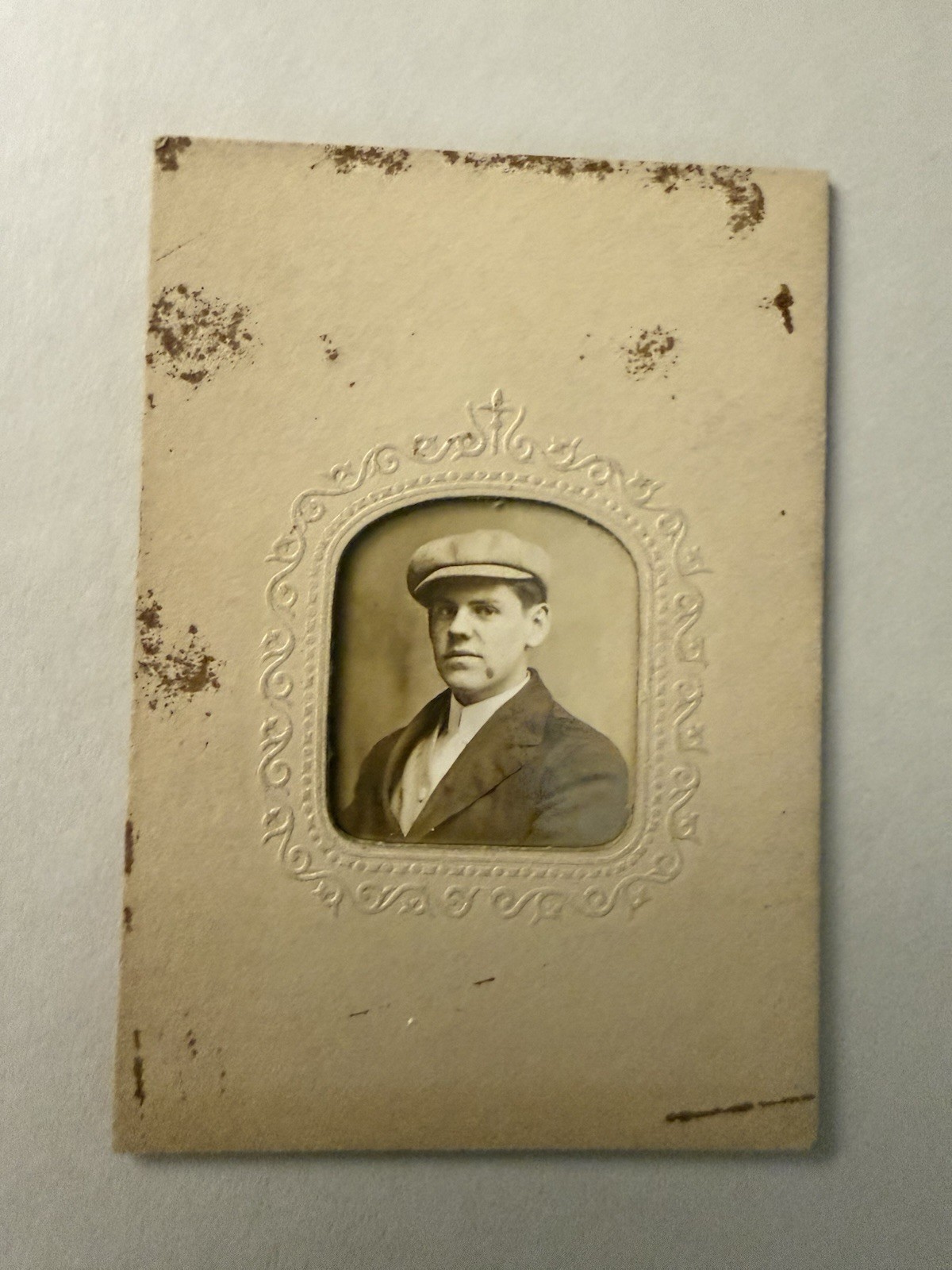 Adult Male Antique Cabinet Card Small Photo c.1900 Demers & Sons Holyoke, Ma. Adult Male Antique Cabinet Card Small Photo c.1900 Demers & Sons Holyoke, Ma.